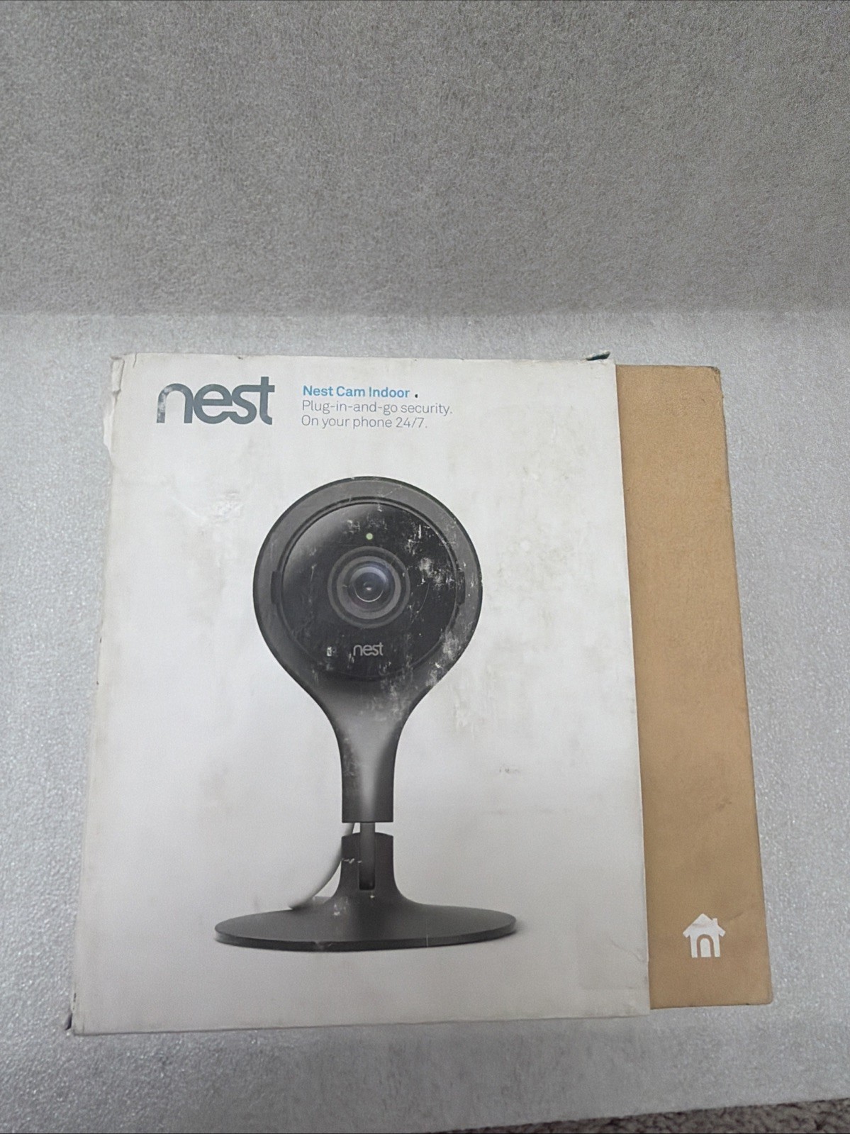Google Nest Cam Indoor Security Plug-in Wi-Fi Camera NC1102ES A0005