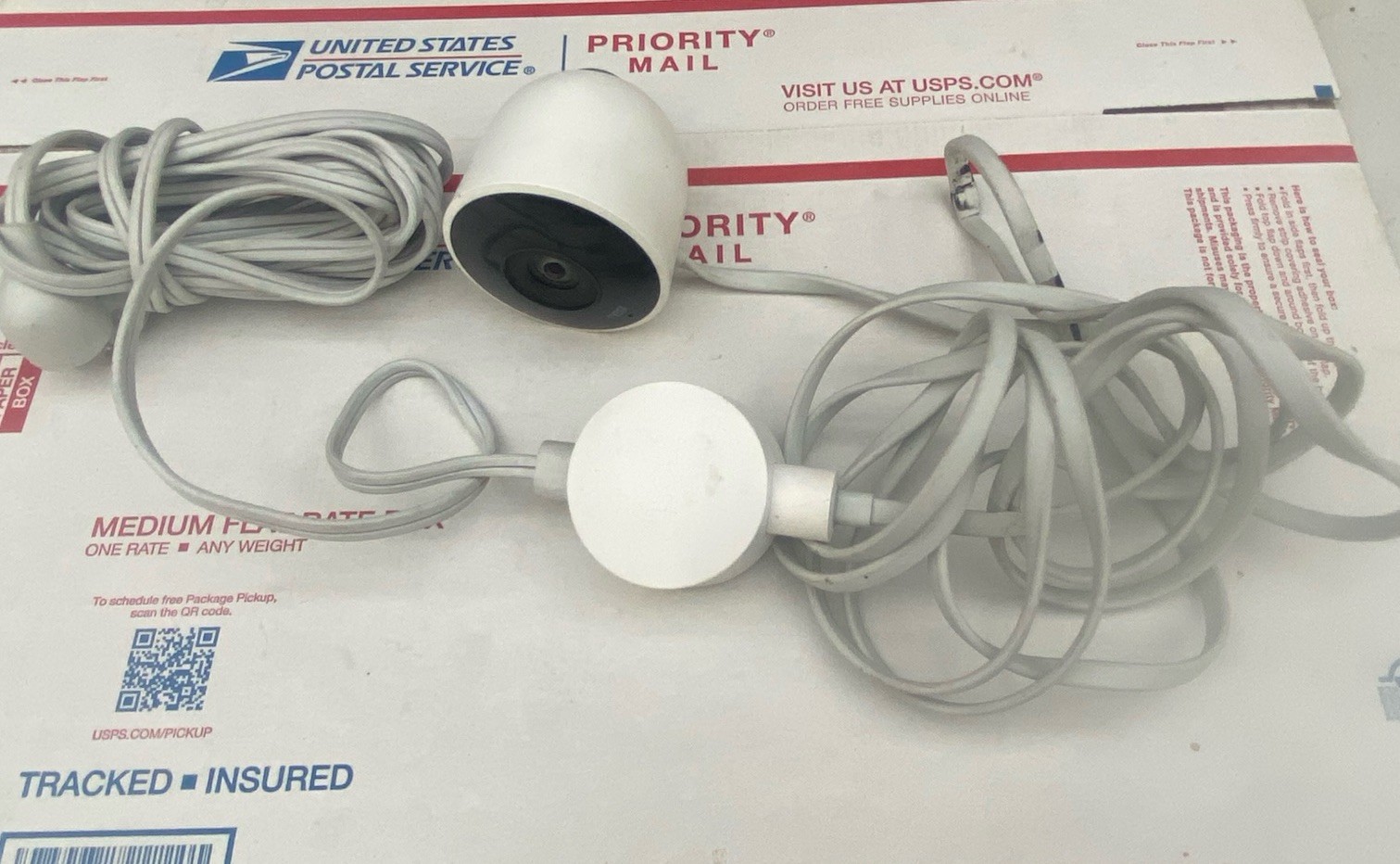Google Nest Cam Outdoor 1st Gen A0033 NC2100ES A0038 W/ Mount Check 2nd Picture
