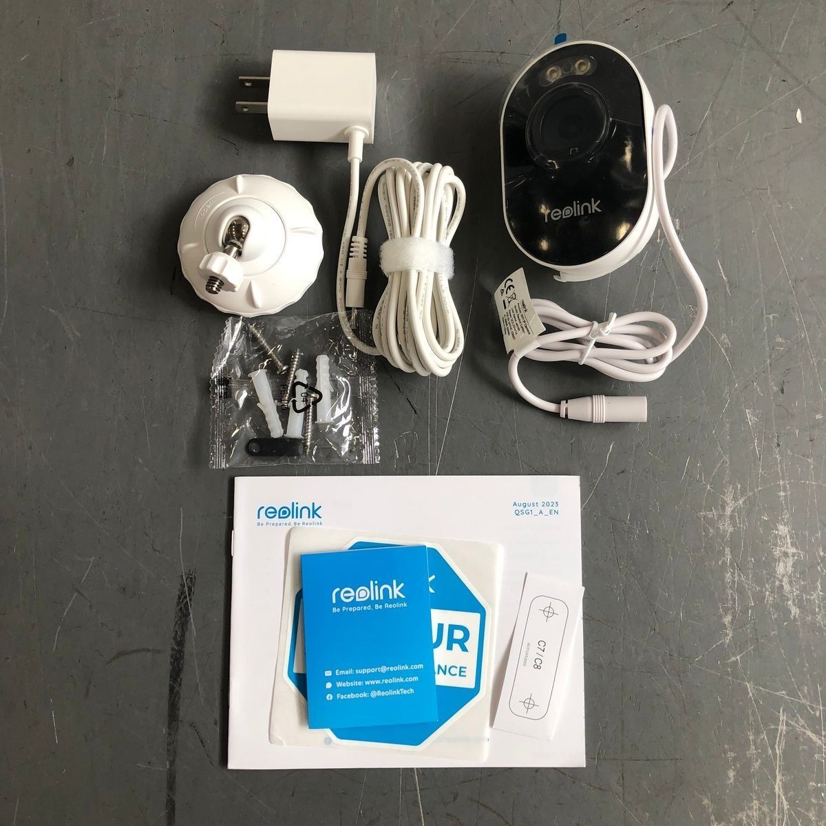 Reolink Lumus 2K Smart Wi-Fi Security Camera, Color Night Vision, 2.4/5GHz