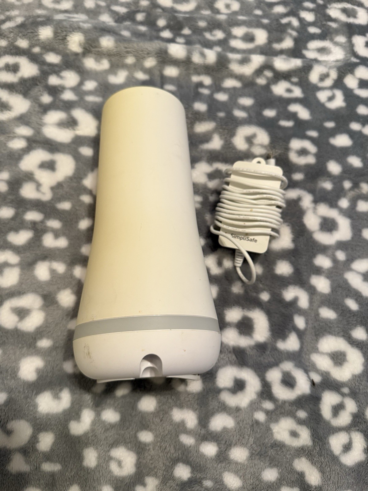 SimpliSafe BS3W Base Station – White