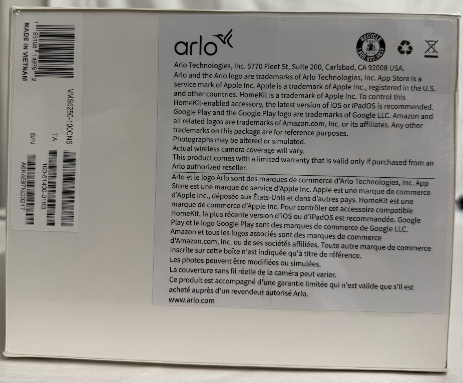 Arlo Ultra Security Camera 4K 3rd Gen(2025) 2-pack W/ Smart Hub. Sealed/White.A2