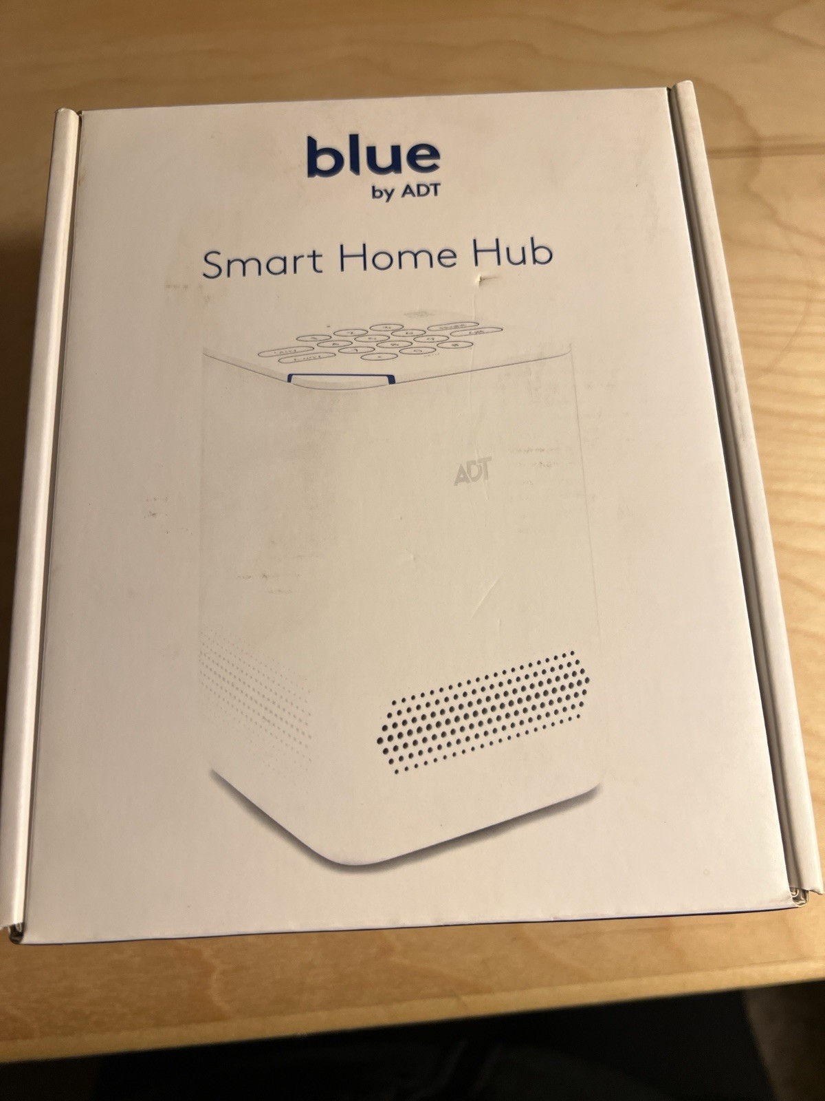 BLUE BY ADT Smart Home HUB S40LR1-01 AND INSIDE DOOR CAMARA MODEL#SCH2R0-29