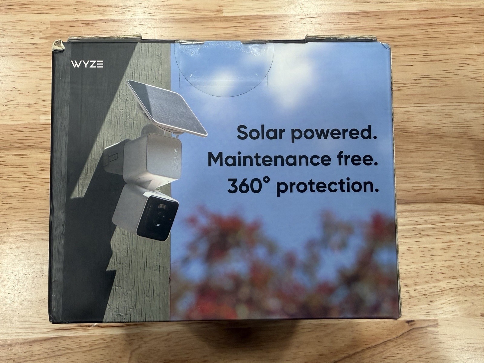 Wyze Solar Cam Pan 2K Wi-Fi Solar/Battery Pan/Tilt Color Night Vision