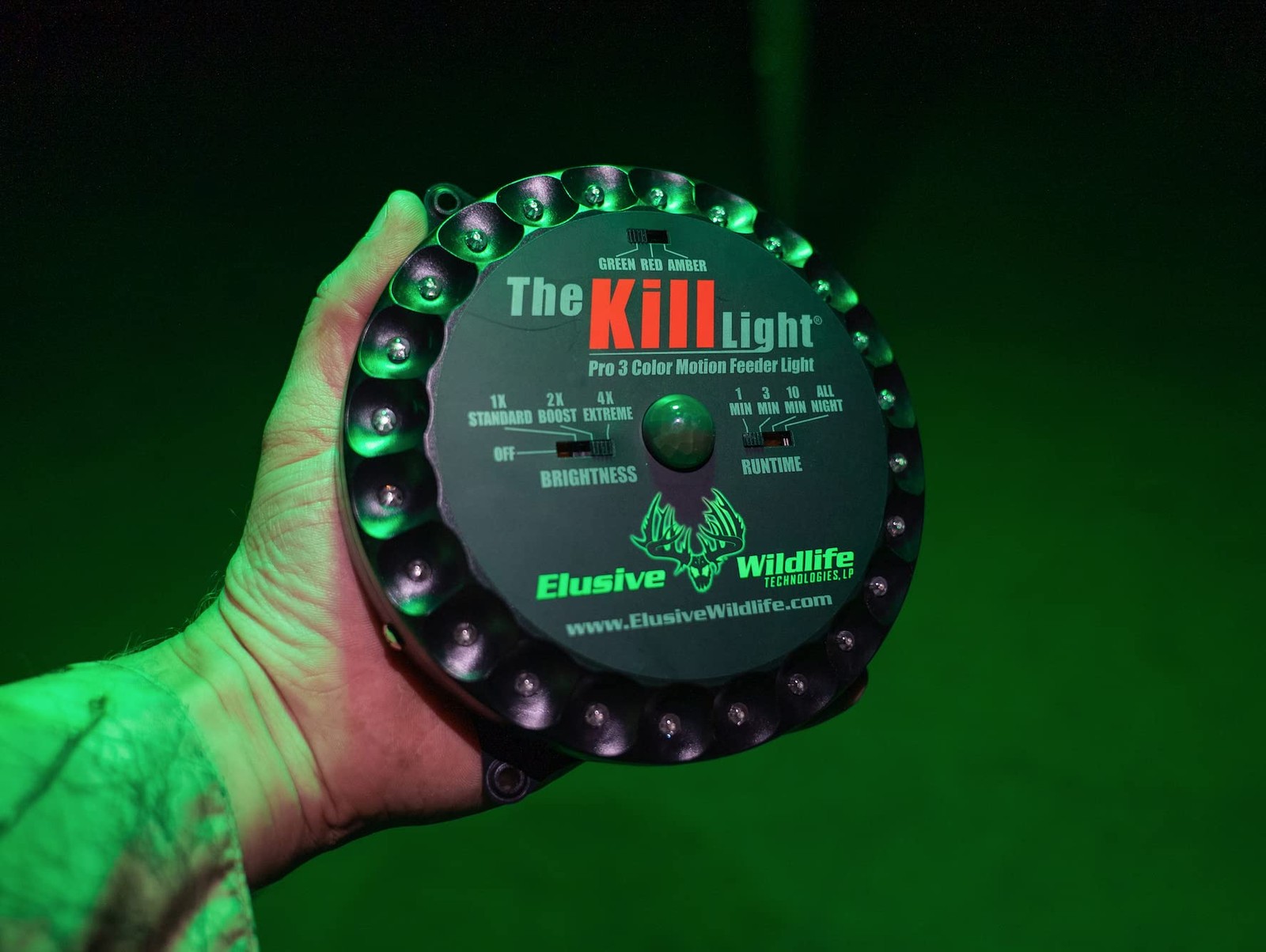 Elusive Wildlife Kill Light 3-Color Feeder – Motion Activated green