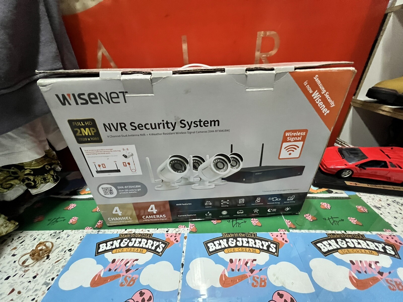 Wisenet SNK-B73041BW 1TB HD, 4 Bullet Cameras 1080p Dual Antenna Indoor/Outdoor