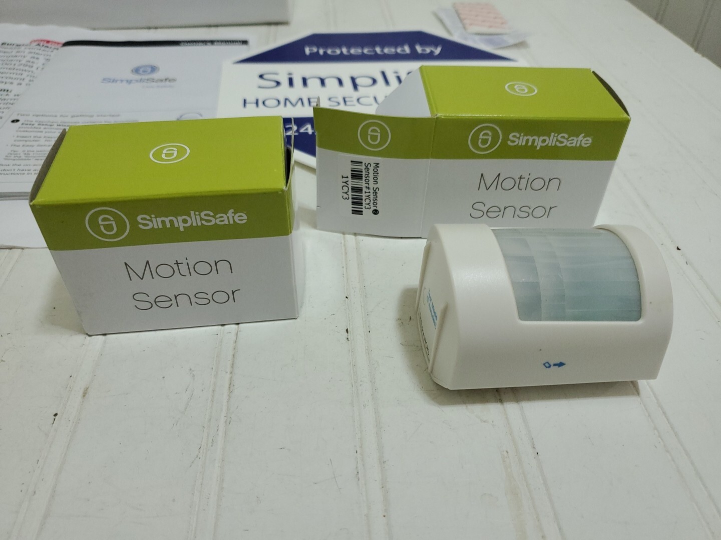 SimpliSafe Wireless 1st Generation Home Security Alarm System 14 Piece Bundle