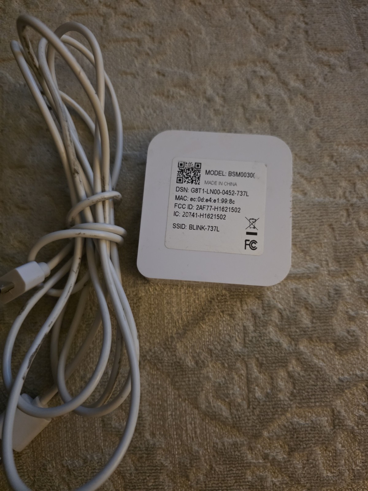 Blink Wireless Indoor/Outdoor Security Camera w/ Sync Module 2 USB Cable Alexa
