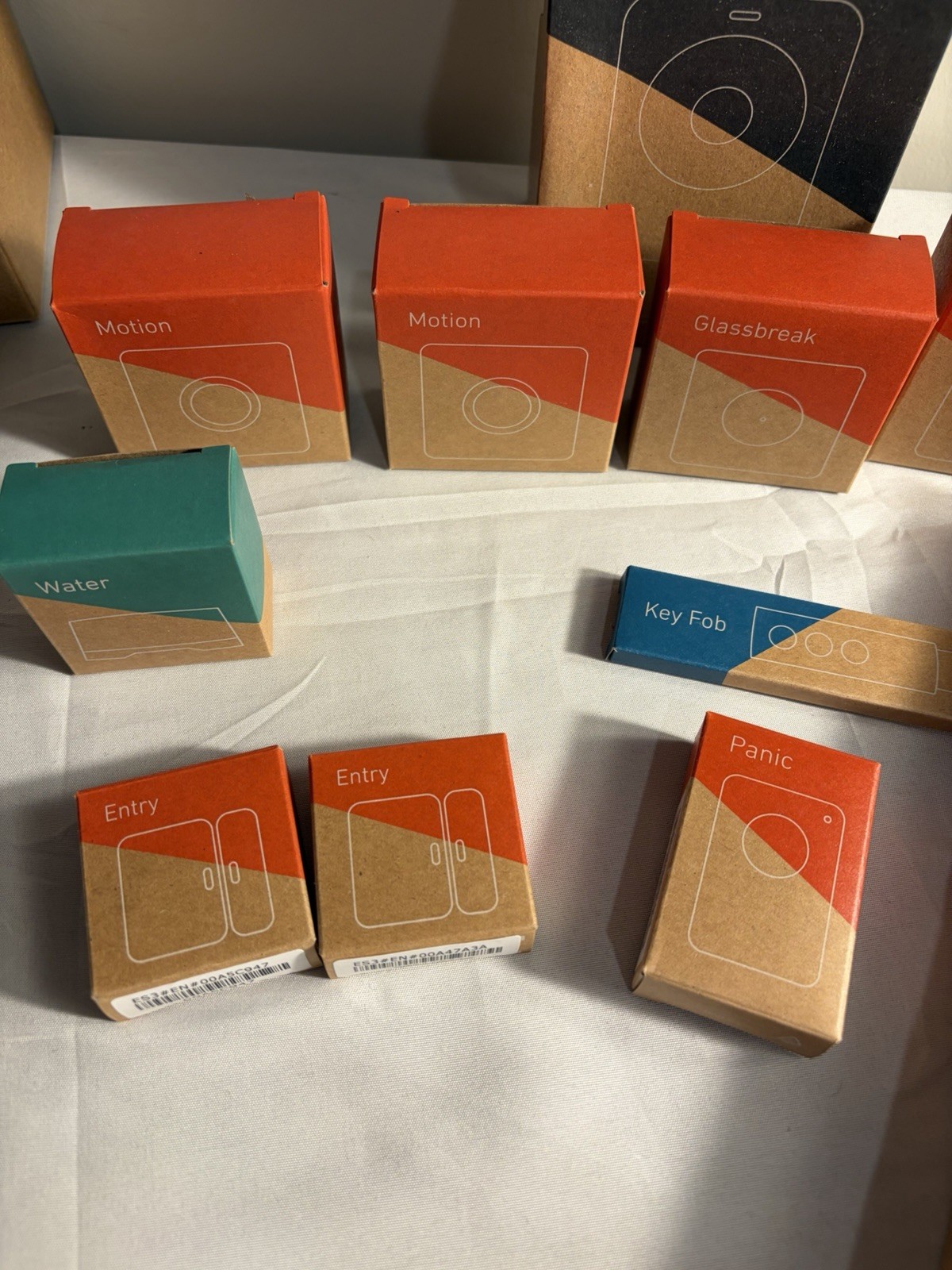SimpliSafe 12-Piece Home Security System Open Box w/ Camera & Sensors Read!