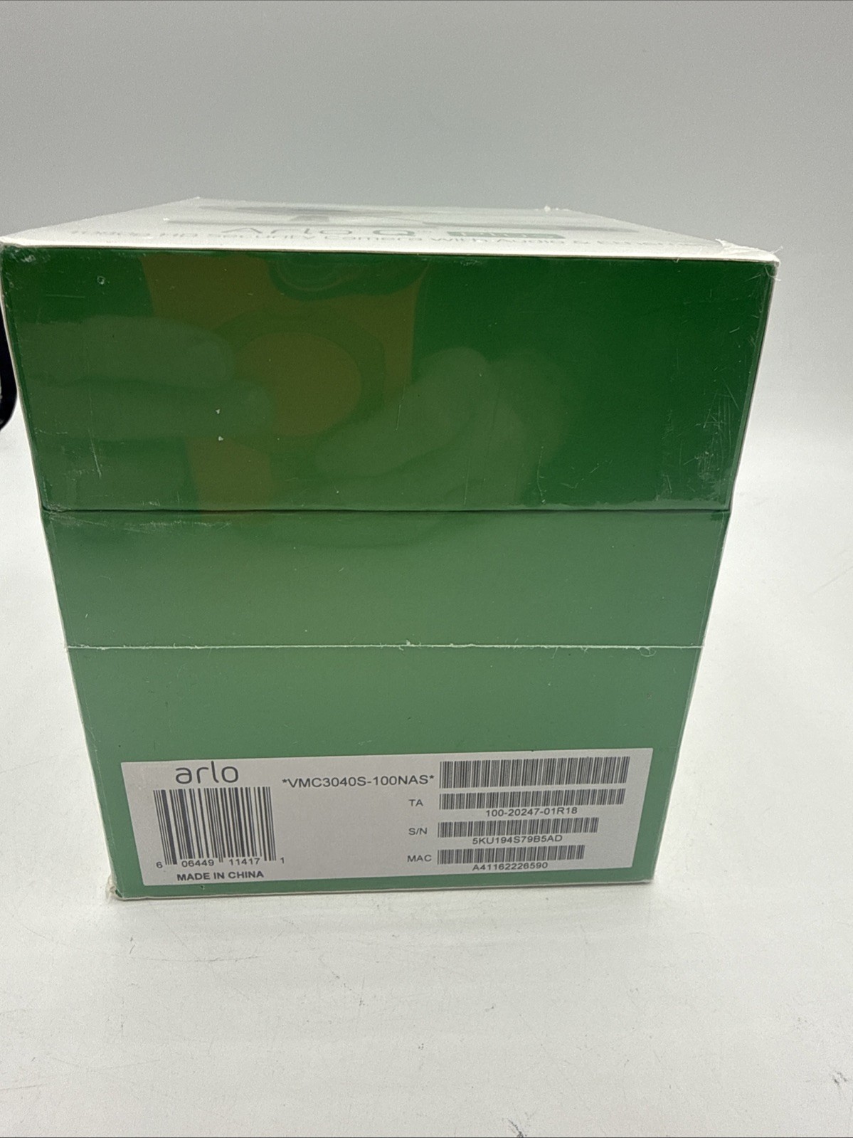 NEW Netgear Arlo Q Plus VMC3040S – (2d)