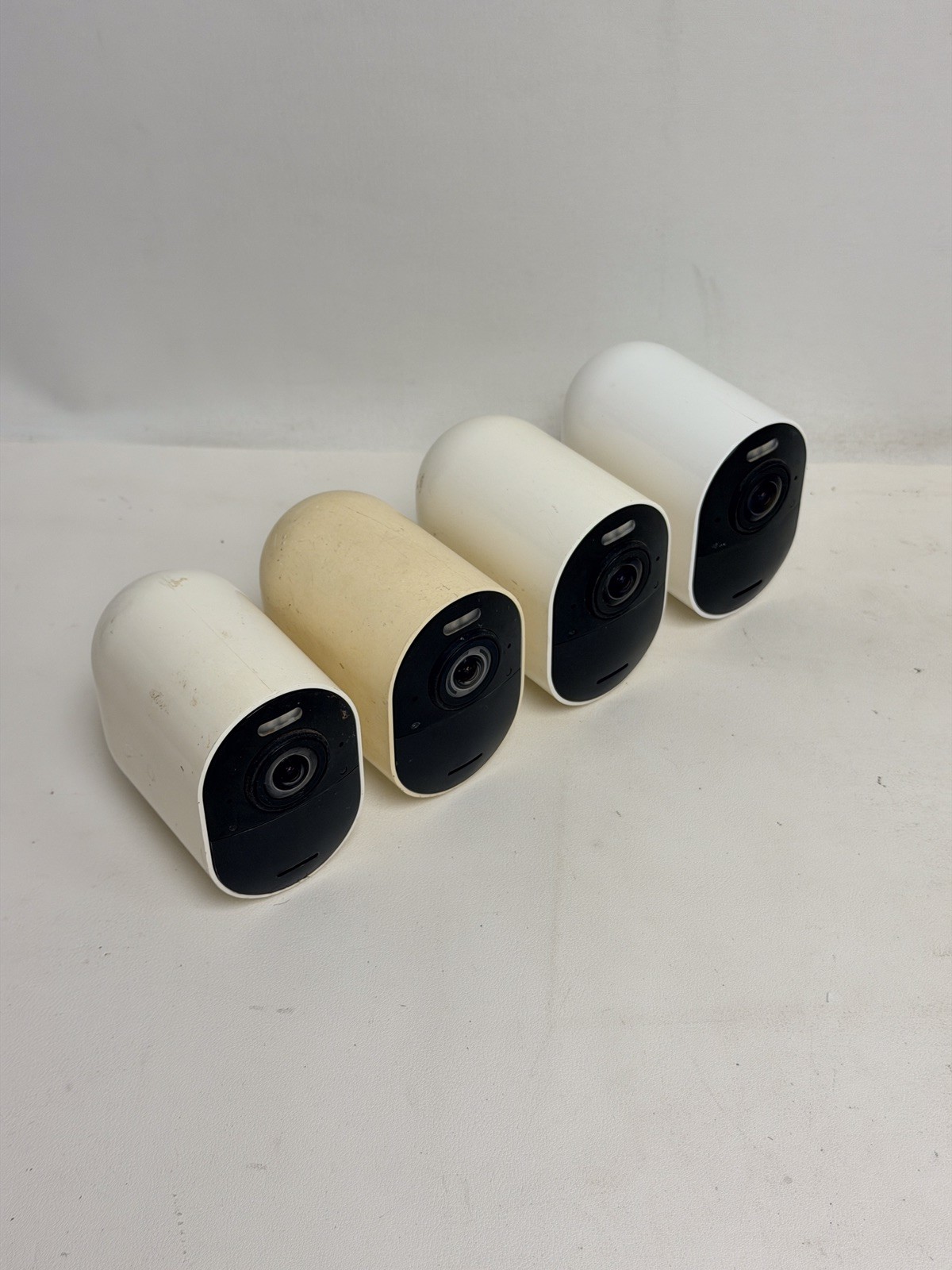 Arlo Ultra VMC5040 4K Ultra UHD 4 Spotlight Security Cameras. Read