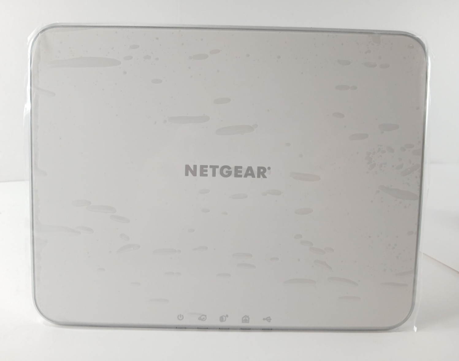 Netgear ARLO Wireless HD Smart Security System With (3) Cameras VMS3430 New!