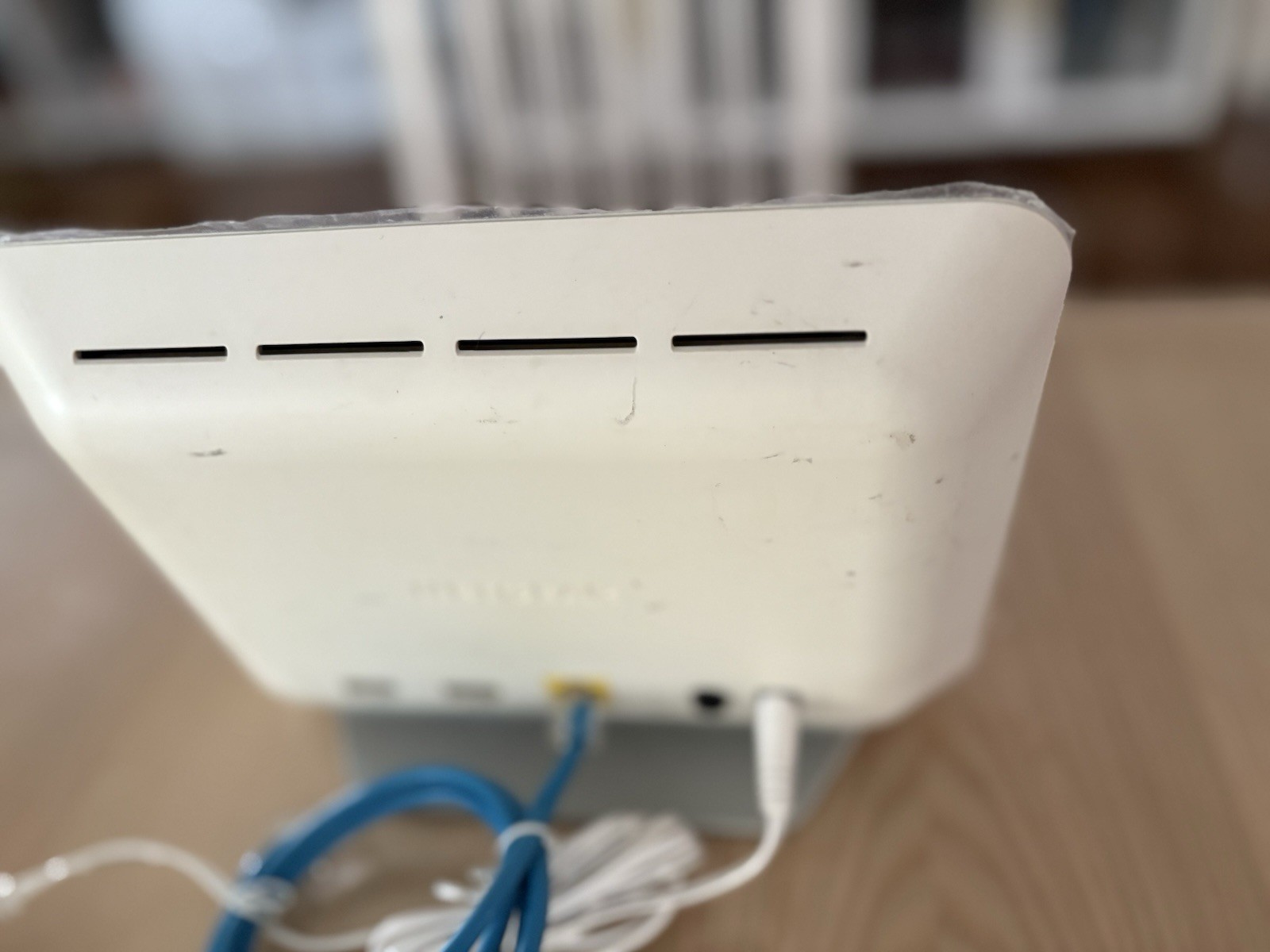 Netgear SecurityBaseStation Wireless Wi-Fi Router VMB3000 Hub Unit Charger &Eth