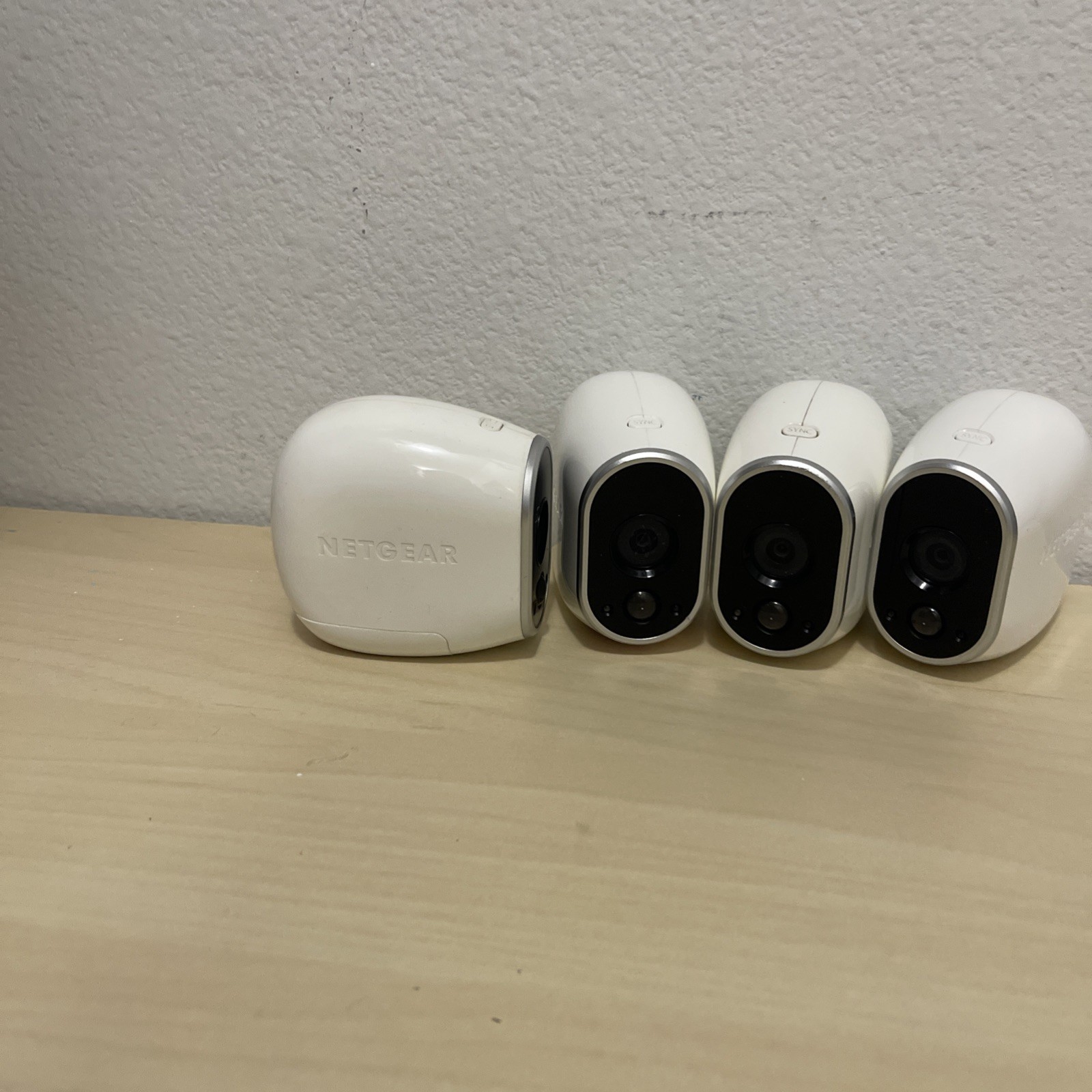 Netgear Arlo VMC3030 Add-On Wireless Security Cameras lot of 4