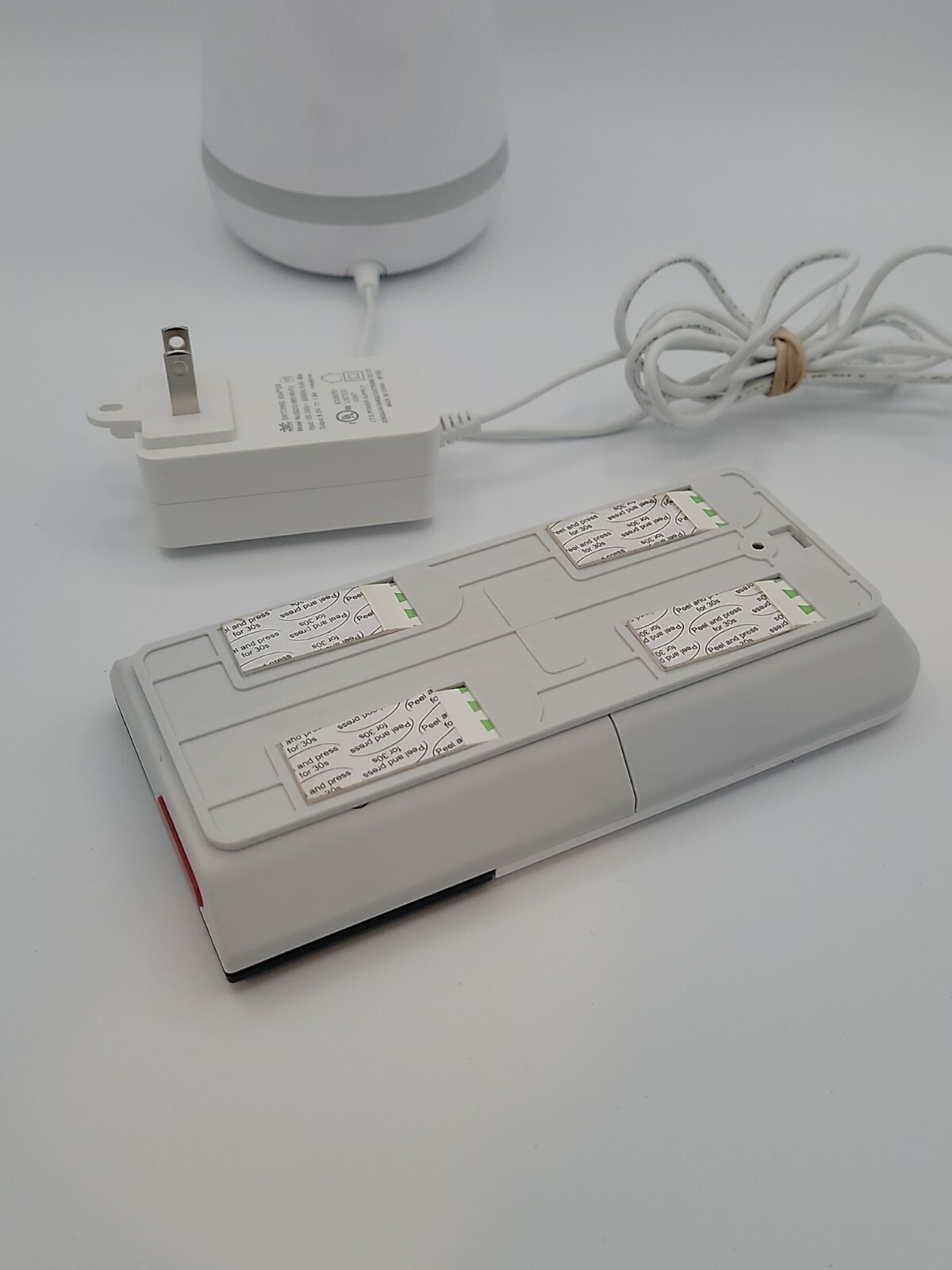 Simplisafe SSBS3- Base Station and Remote Only – Locked
