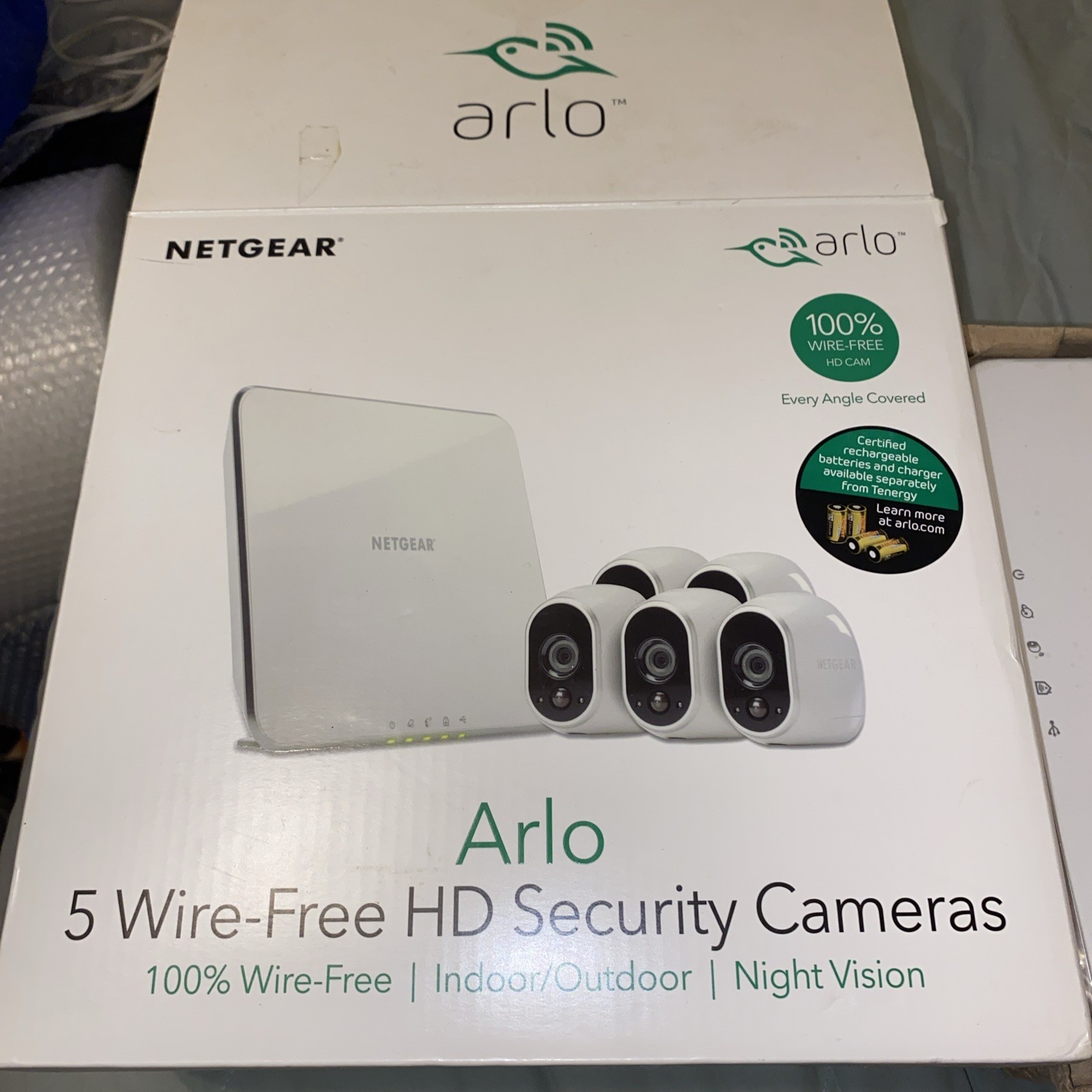 Arlo Wireless Home Security 5 Camera Kit VMS3530-100NAS – WHITE –