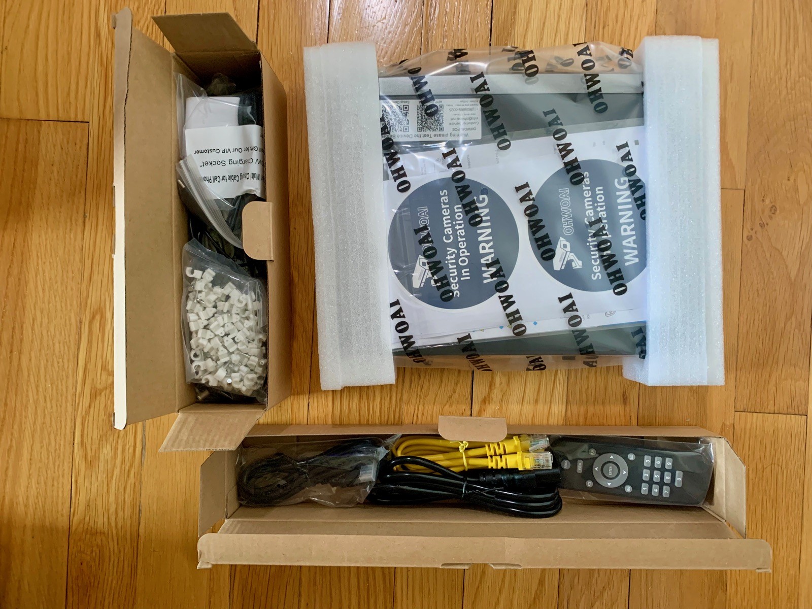 4K PoE Surveillance System, Dual Lens, Auto Tracking, PTZ, NV, DVR 1TB, 4 Camera