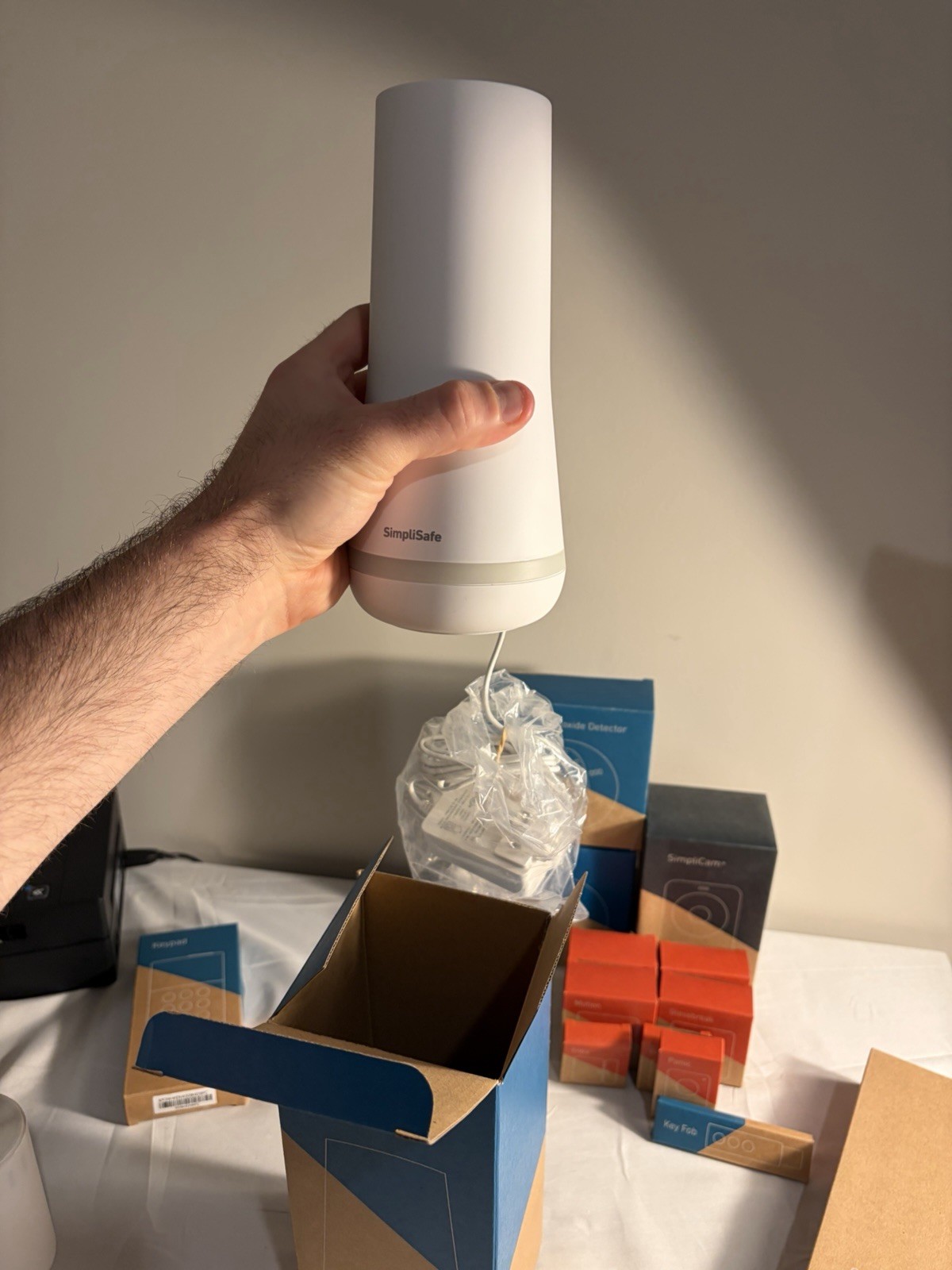 SimpliSafe 12-Piece Home Security System Open Box w/ Camera & Sensors Read!