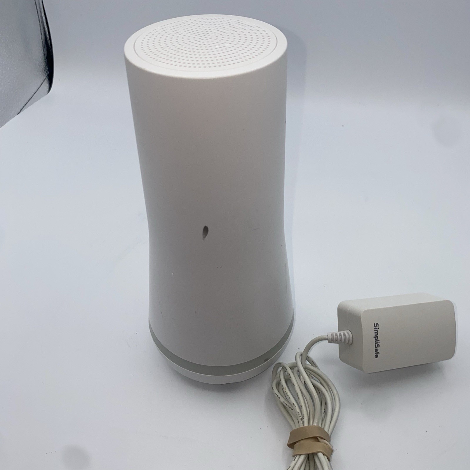 Simplisafe SSBS3 Home Security Base Station Only – With Power Cord – White