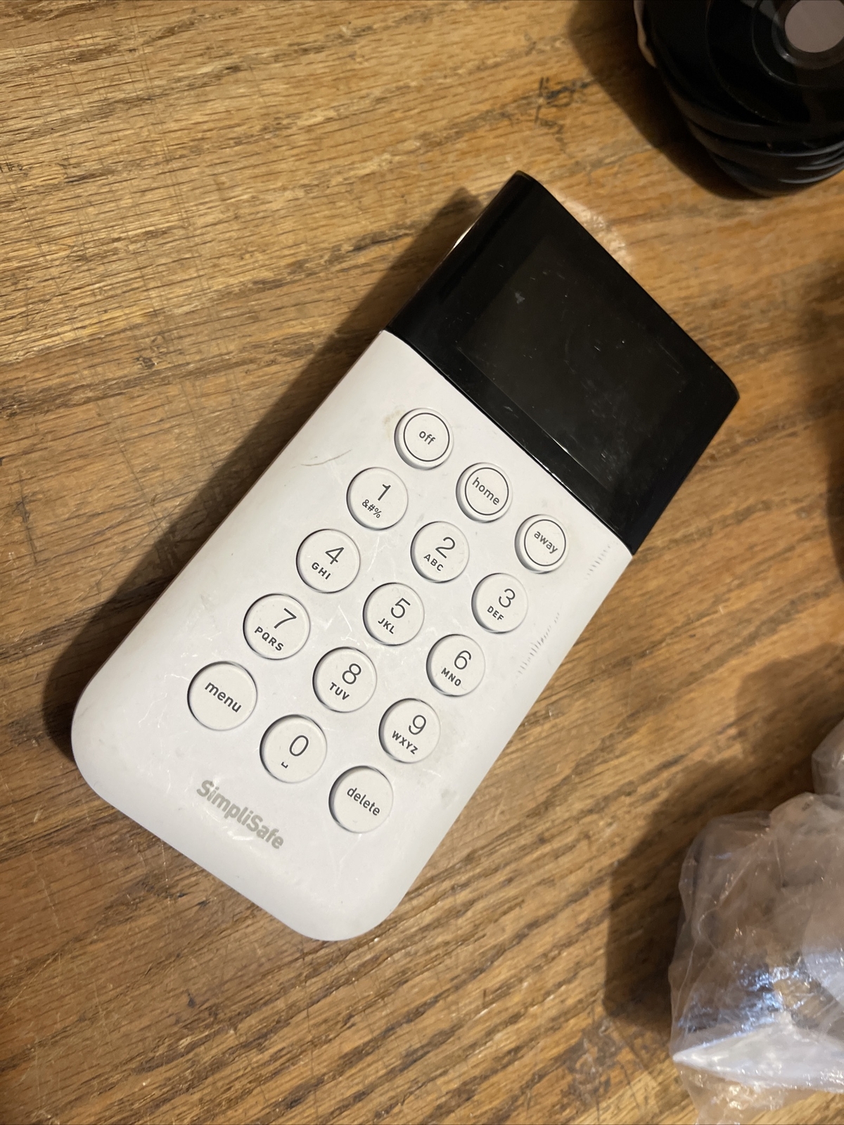 SimpliSafe 7 Piece DIY Home Security Kit Alexa and Google Compatible With Camera