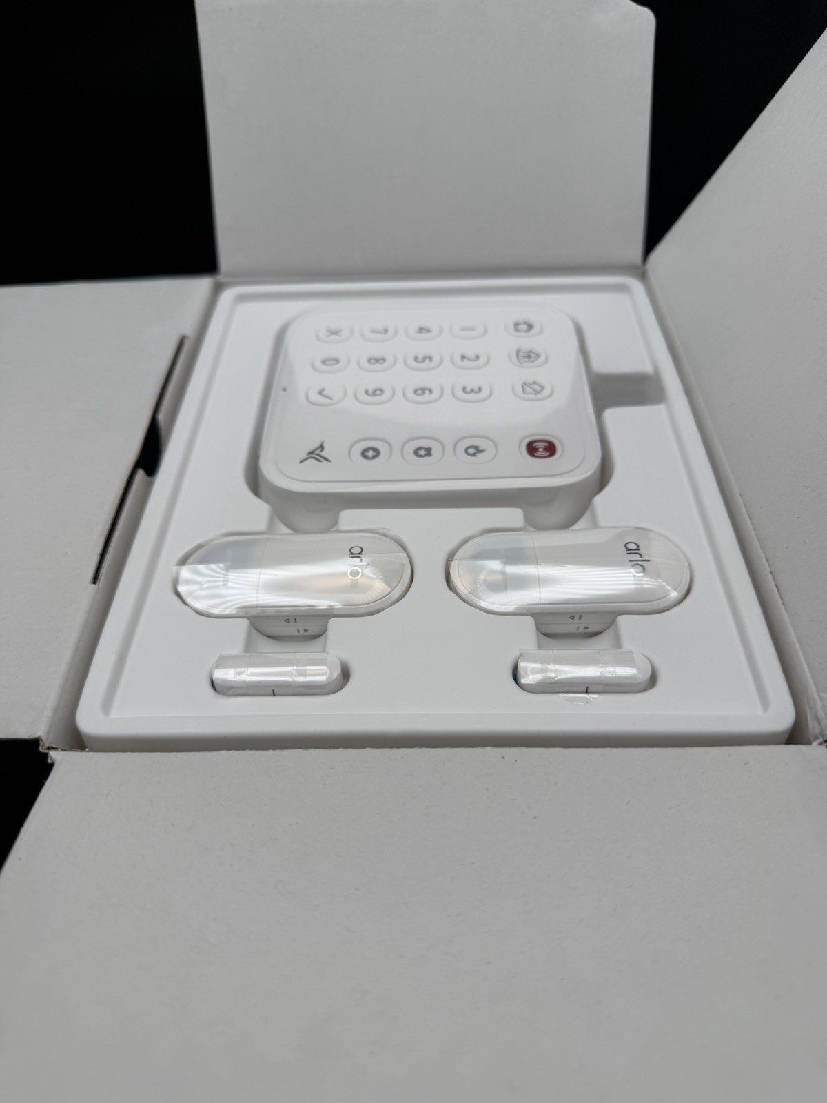 Arlo Home Security System with Wired Keypad Sensor Hub 8 in 1 Sensor – SS1201