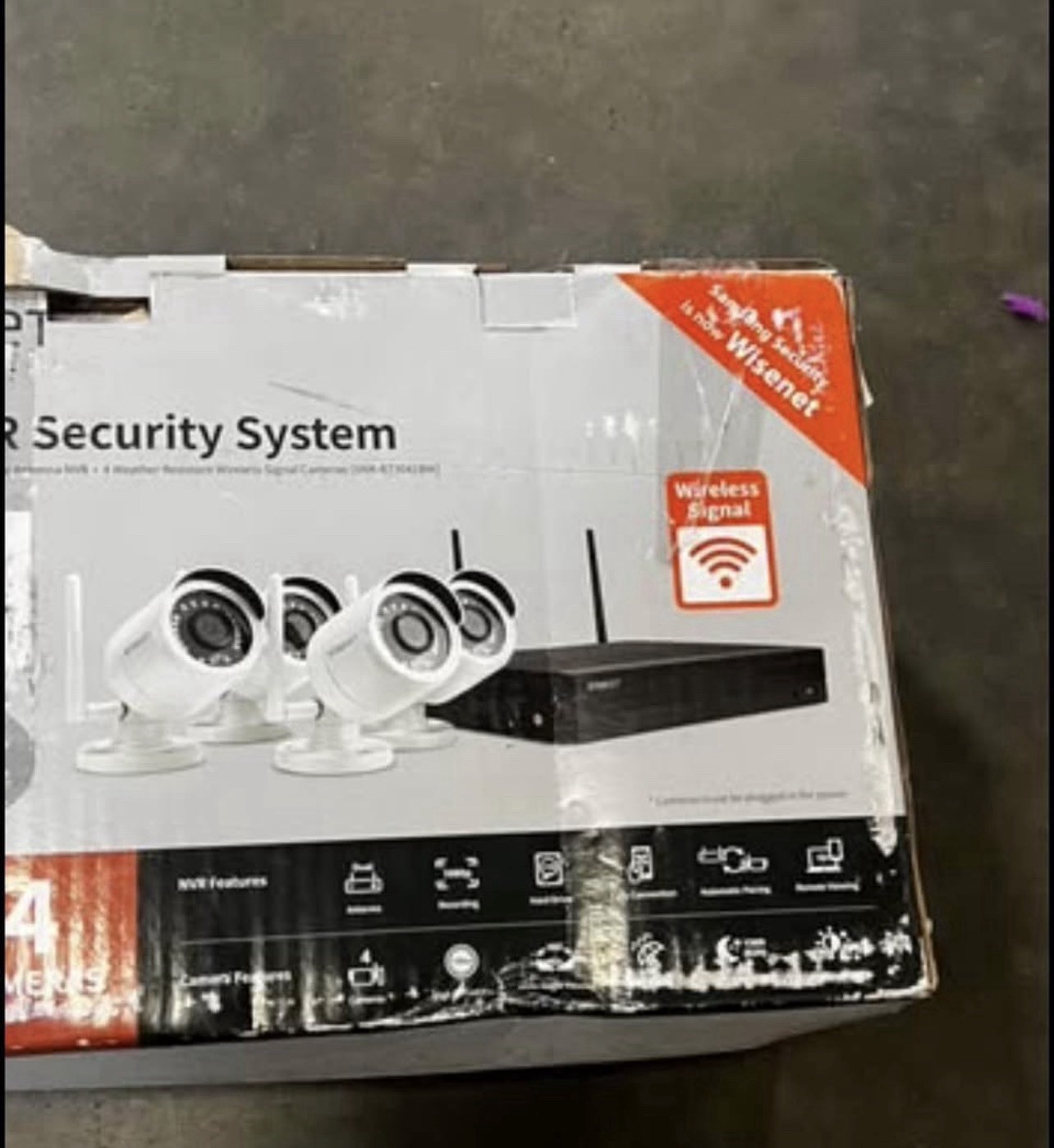 Wisenet SNK-B73041BW 1TB HD, 4 Bullet Cameras 1080p Dual Antenna Indoor/Outdoor