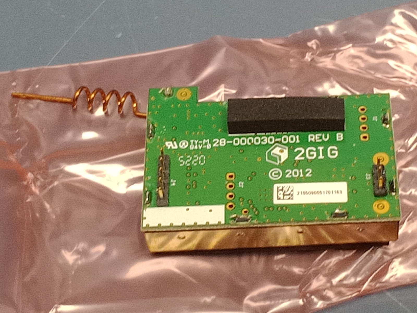 2GIG GC2e Wireless Receiver for 345/900Mhz+Encrpted Sensors