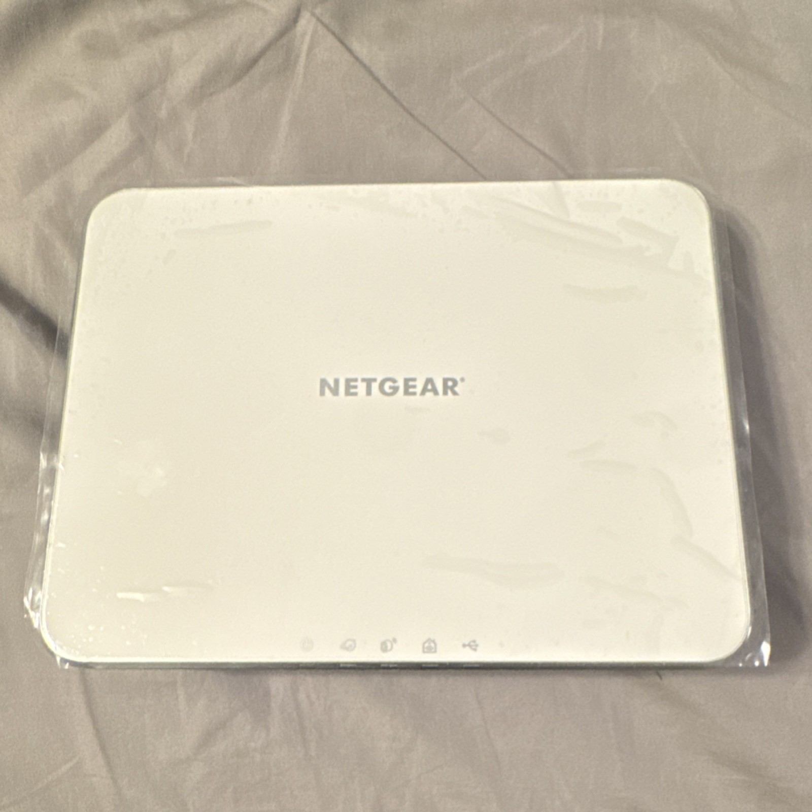 NETGEAR VMB3000 Wired Base Station White 12V for Arlo Home Surveillance System