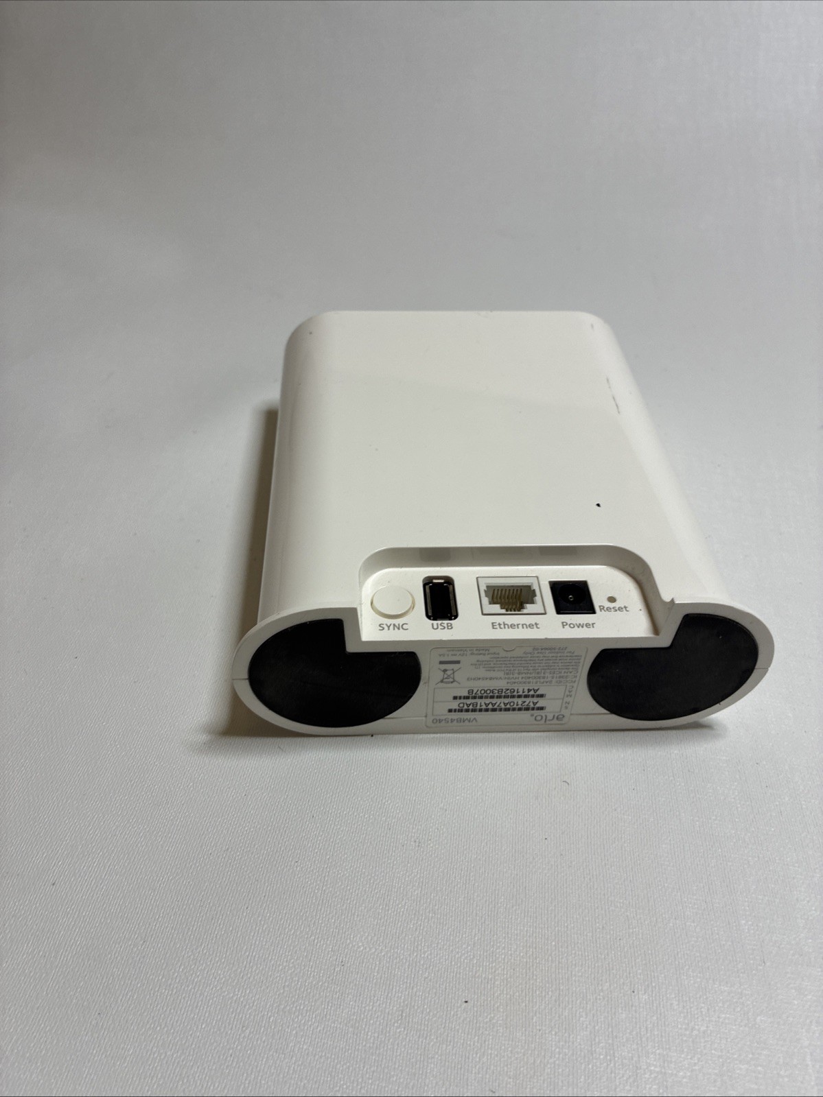 Arlo Pro SmartHub Connects Arlo Cameras to Wi-Fi VMB4540 Device Only No Cord