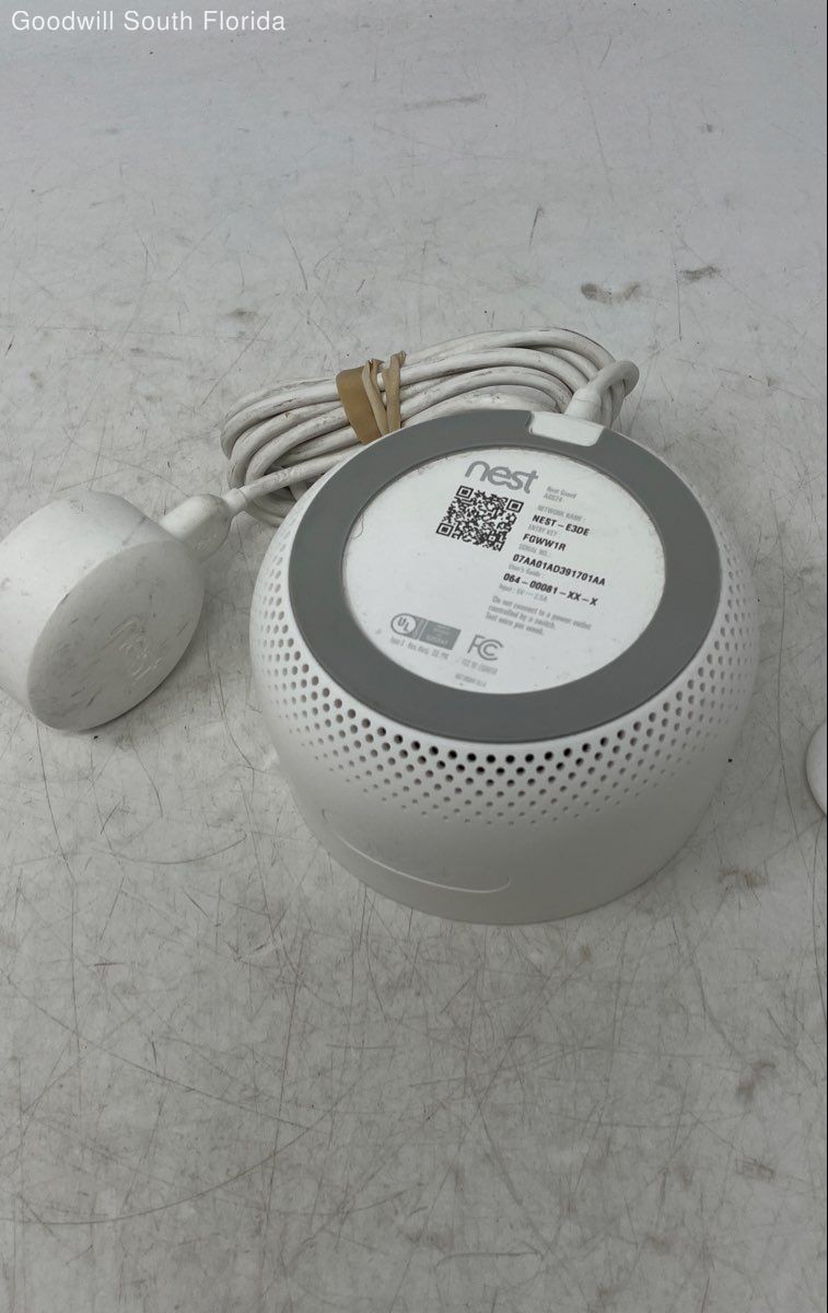 Google Nest A00249 White Wireless Guard Hub And 2 Tags Secure Alarm System