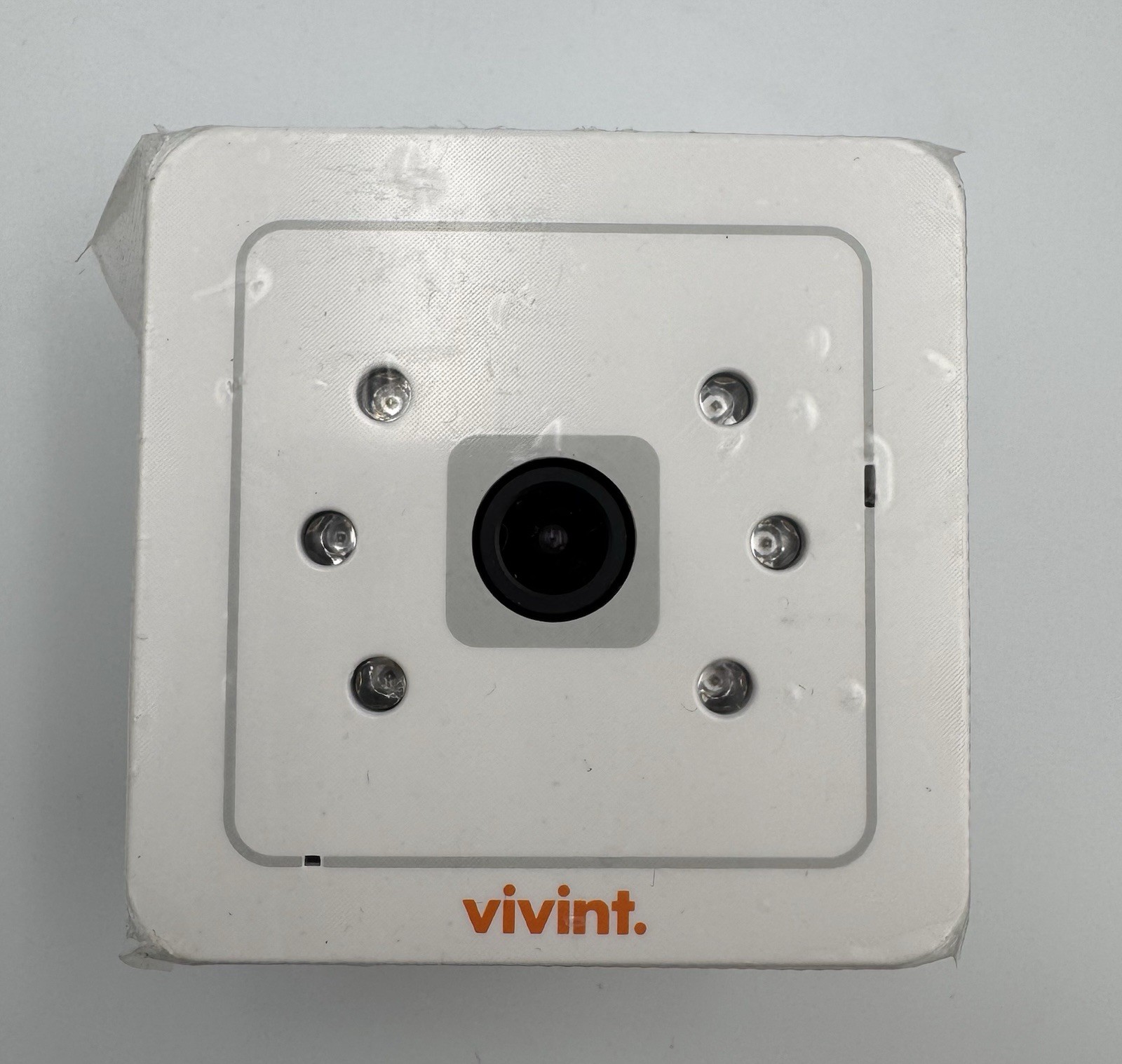 Vivint ADC-V520IR Indoor Wireless IP Camera NO STAND, ANTENNA, OR CORD