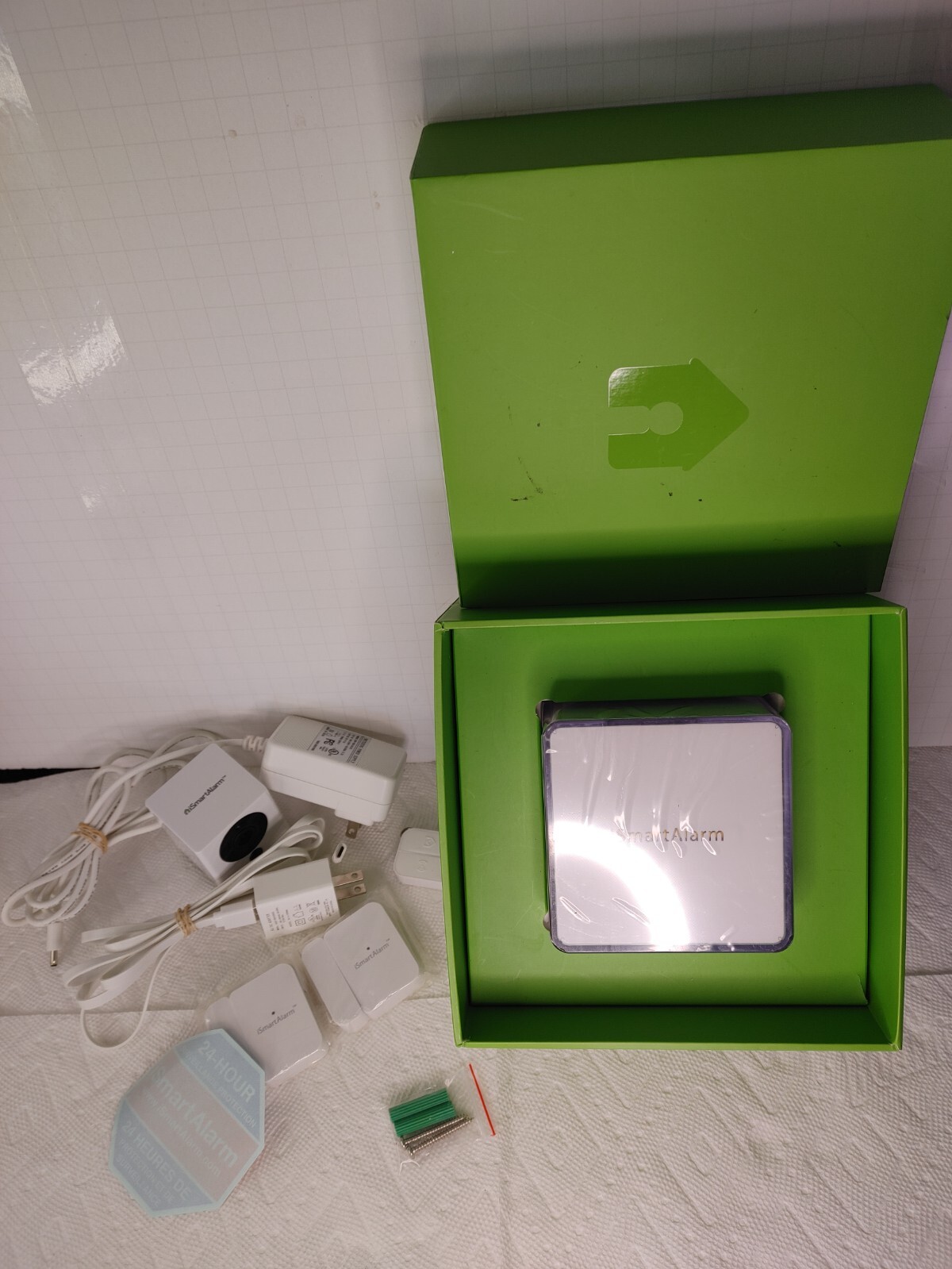 iSmartAlarm Wireless Smart Home Security System. Cube-remote Tag-motion-contact