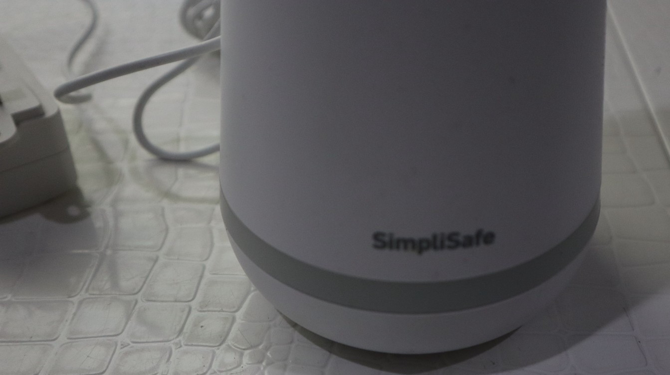 SimpliSafe Home Security System Base Station SSBS3 W Keypad ~ NEVER USED~