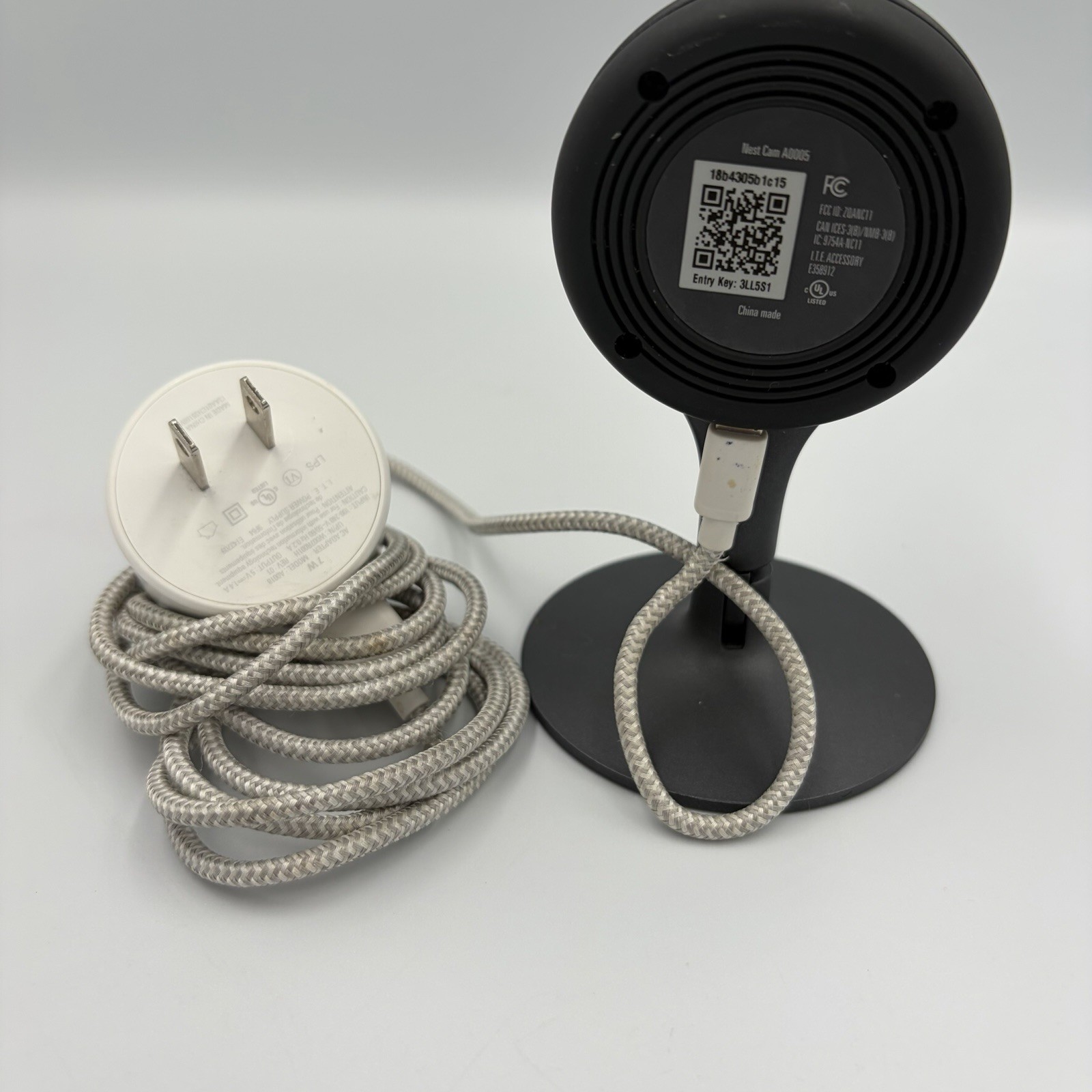 Google Nest Cam w/Stand Indoor Security Wi-Fi Camera Model A0005 Black 1st Gen