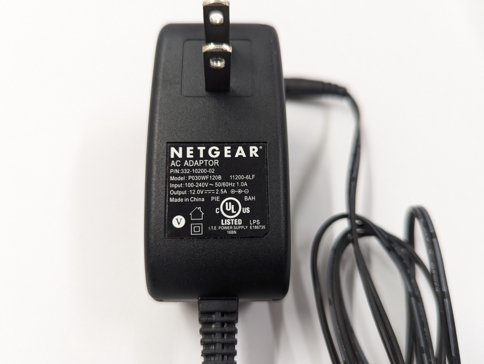 NetGear Arlo Pro VMB4000 Wireless Security Camera Base Station w/ AC Adapter