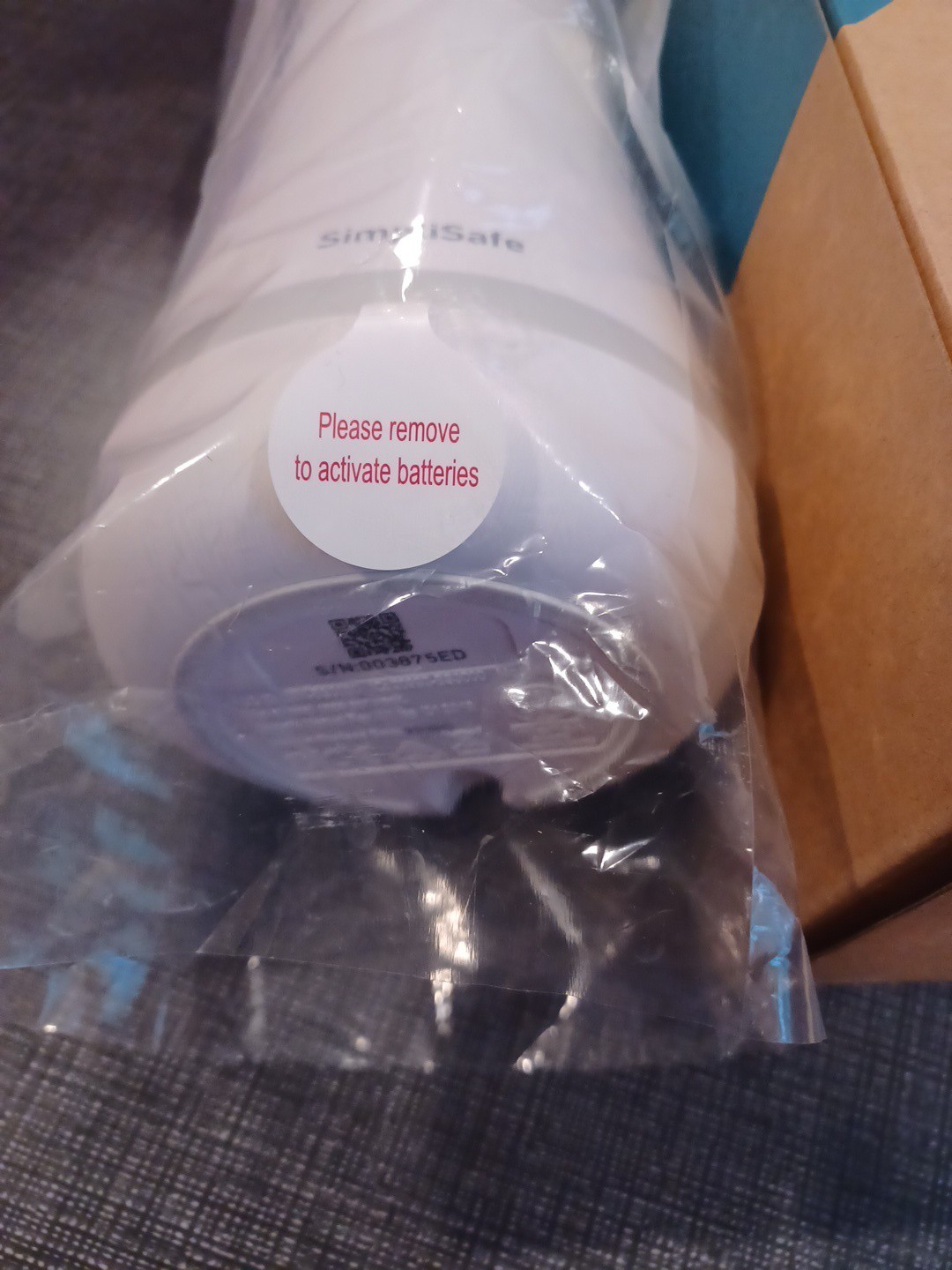 SimpliSafe Protect Home Security System White 9-pieces As Shown In Photos