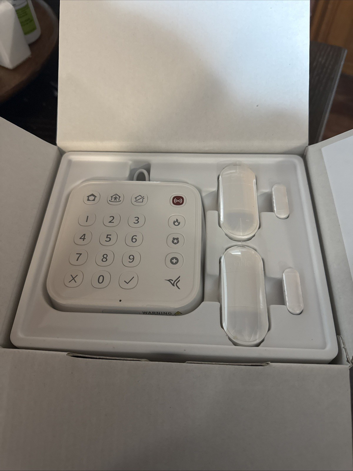 Arlo Home Security System 6-in-1 2 Sensor 8-in-1 Keypad Sensor Hub