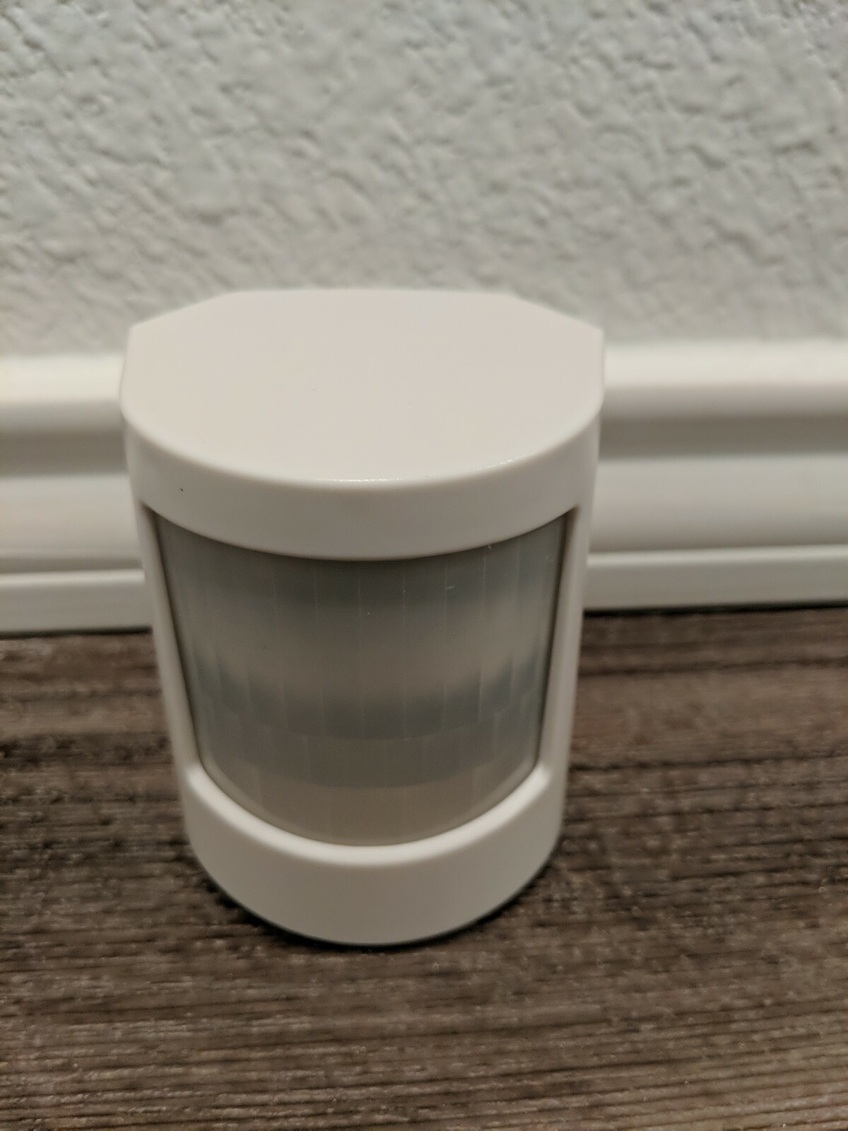 SimpliSafe Wireless Complete Home Security System Never Used 9 Piece Set