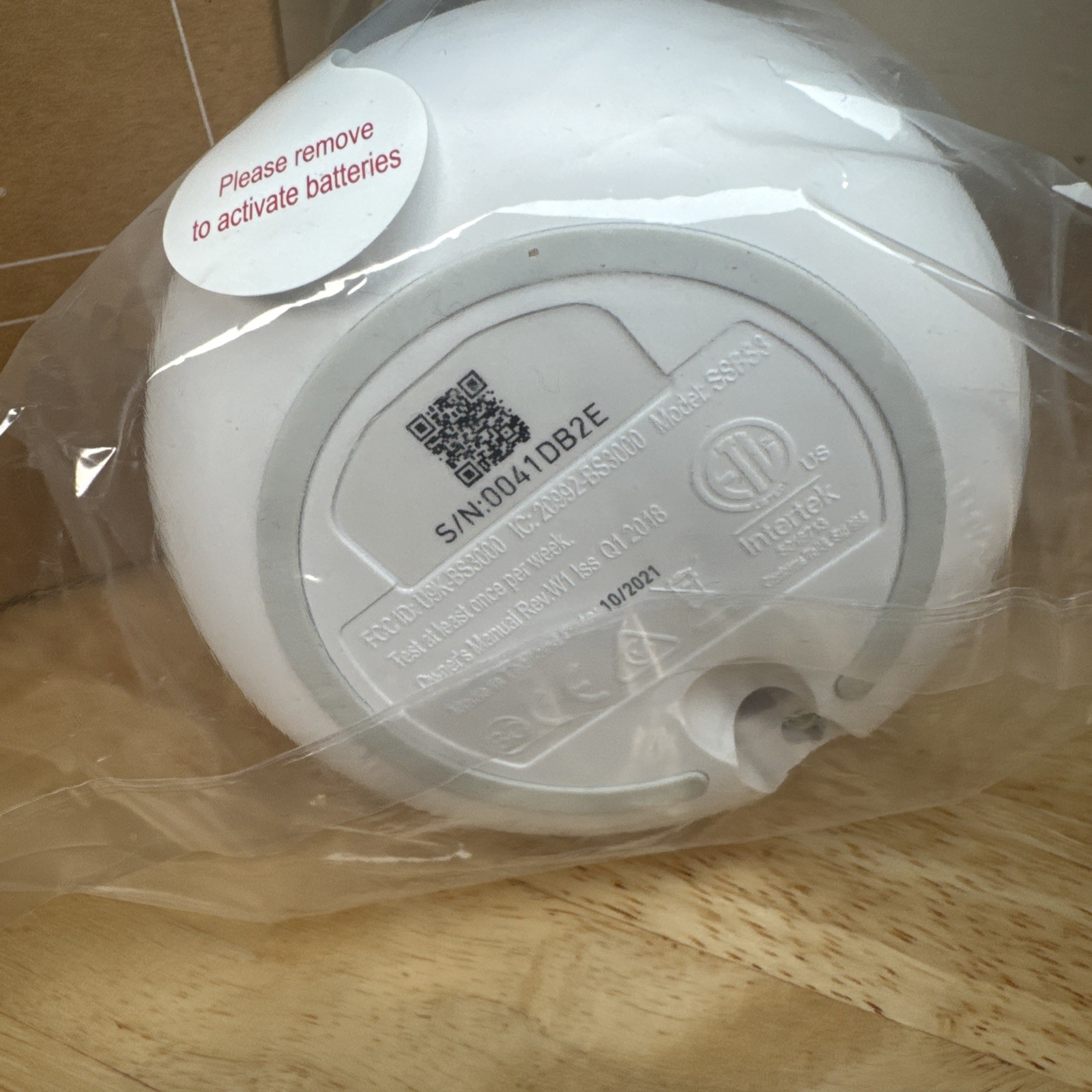 Simplisafe Home Security System Base Station White BS3W new in box