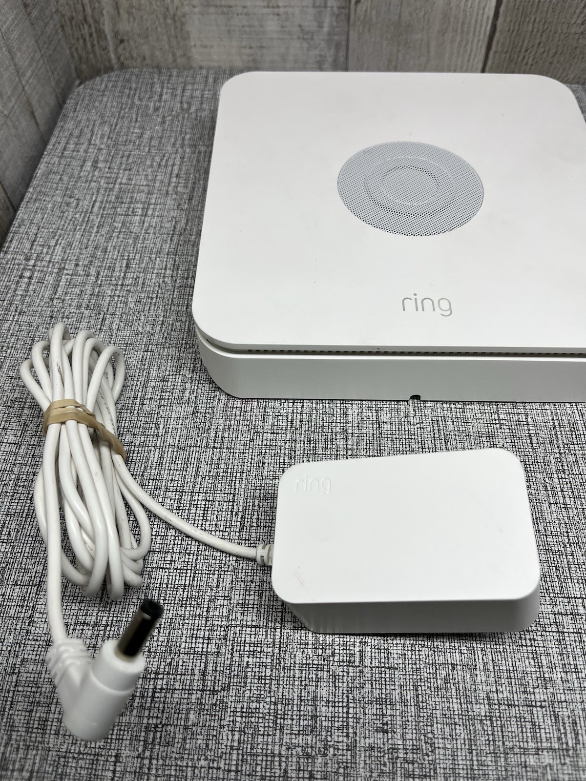 Ring Alarm Base Station 4HB1U9-0EN0 And Keypad 5AT2S7 [2nd Generation]