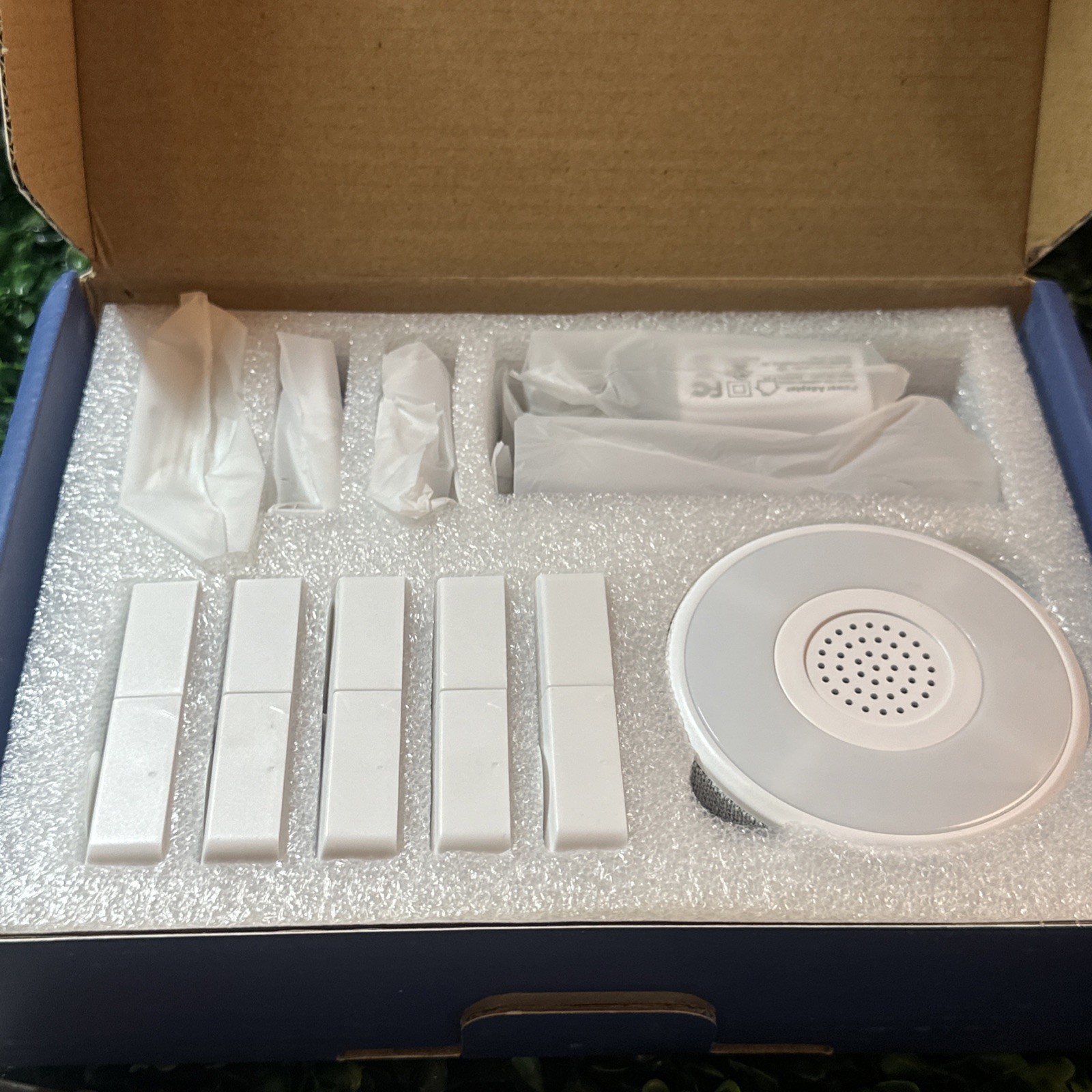 Comprehensive WiFi Security System – 8 Sensors, Smartphone Alerts & Expansion