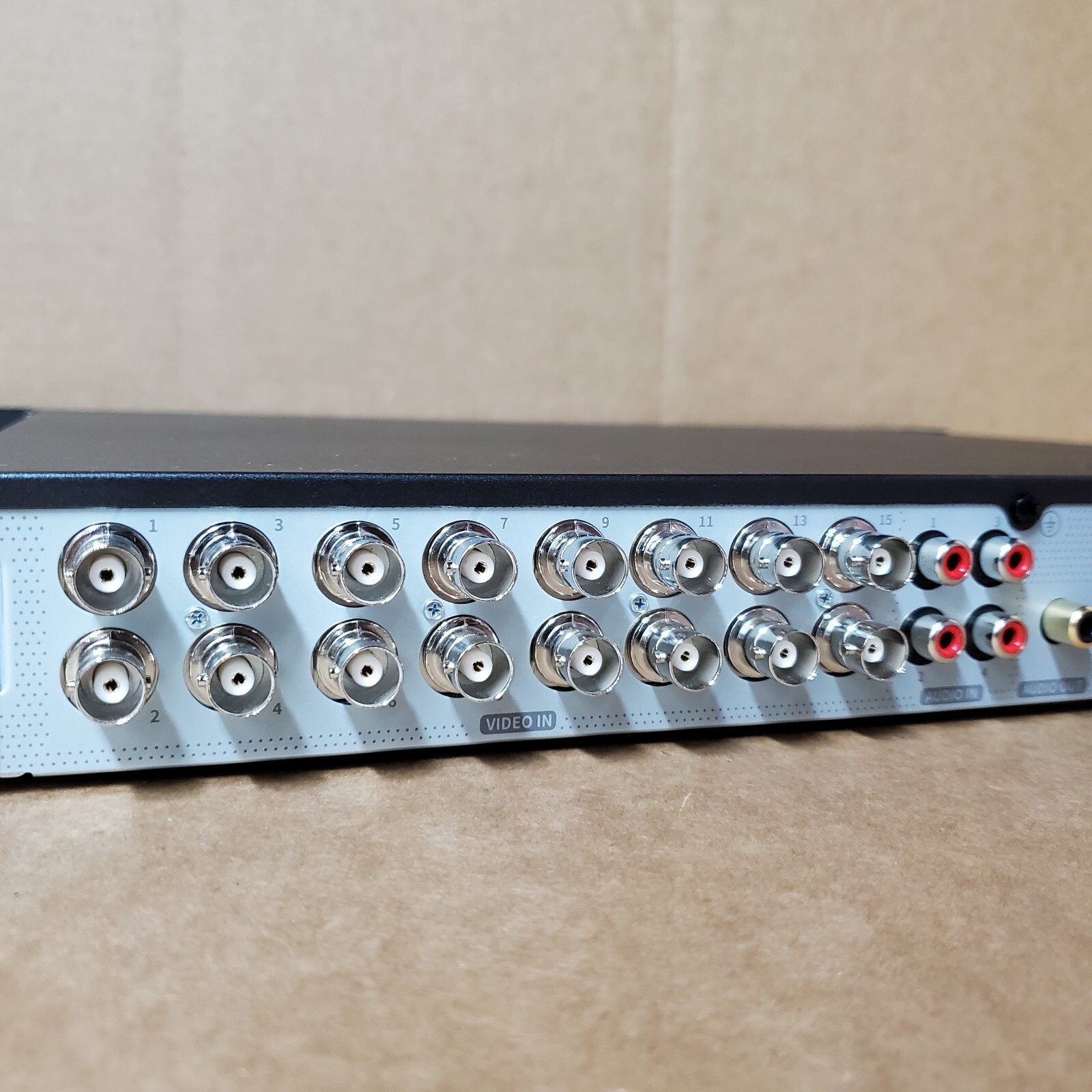 Hanwha Techwin WiseNet SPE-1620 16-Channel 2MP Network Security Video *READ*