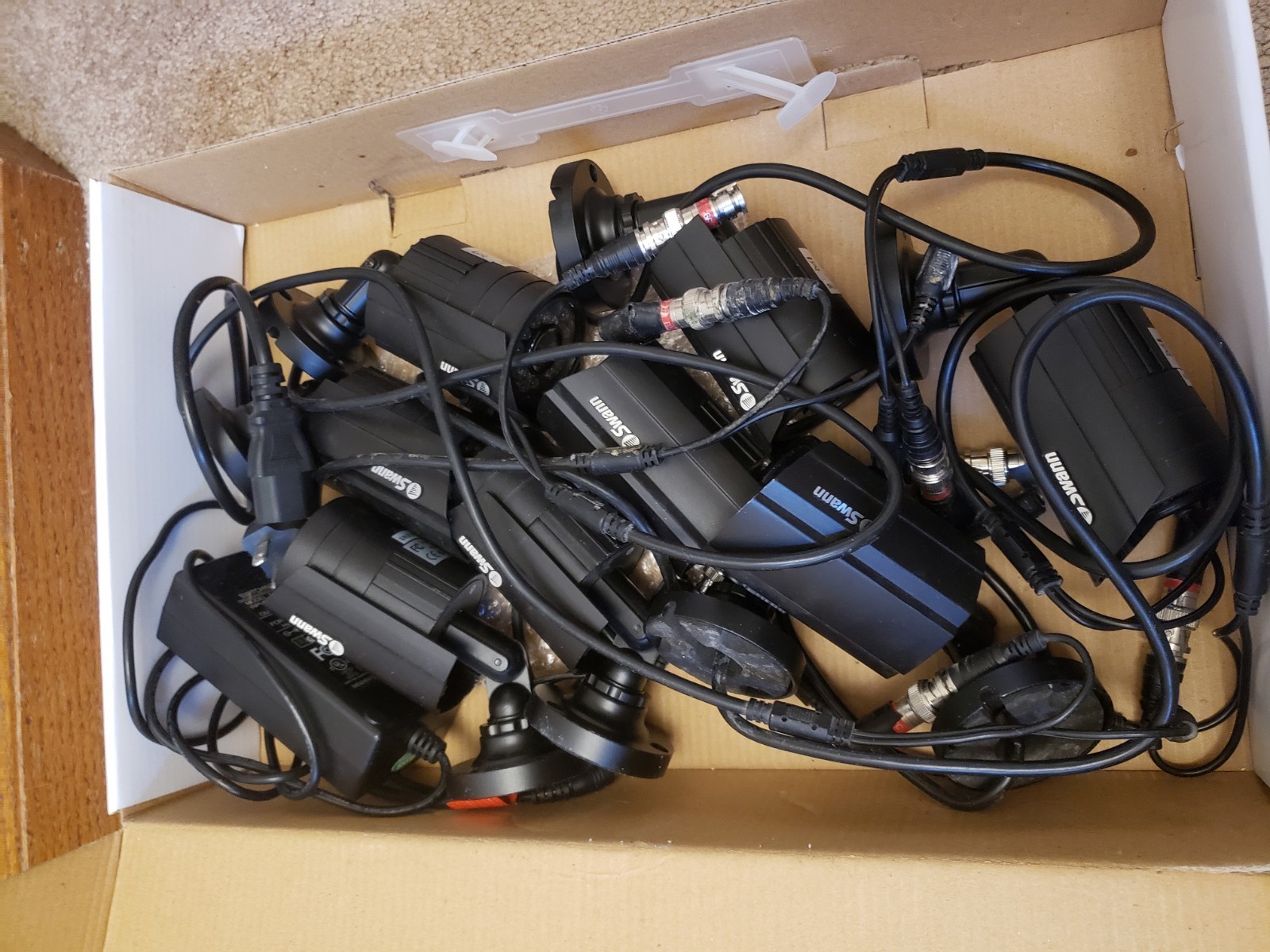Swann Alpha Series D14 8-Channel Dvr Day Night 8 Cam 500gb HDD Security System