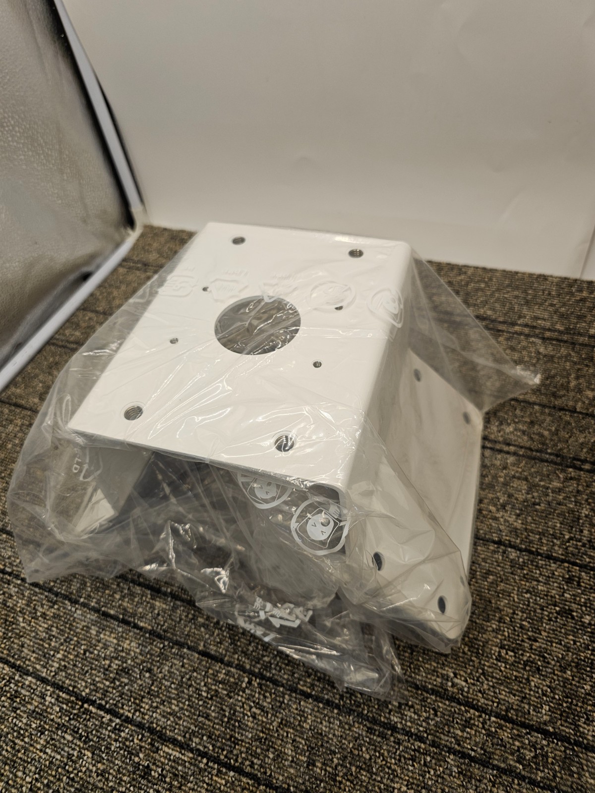 Hanwha Techwin SBP-300KMW1 Corner Mount Adapter Base Security Accessory (White)