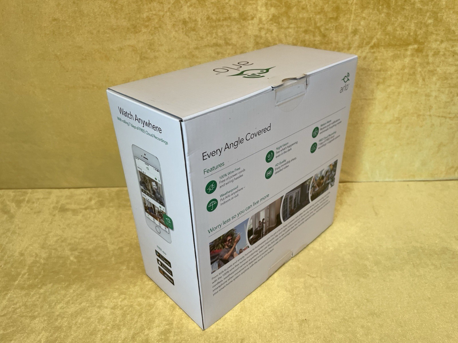 NETGEAR VMS3330-100NAS 3 HD Wireless Security Camera system (3pack) new in box