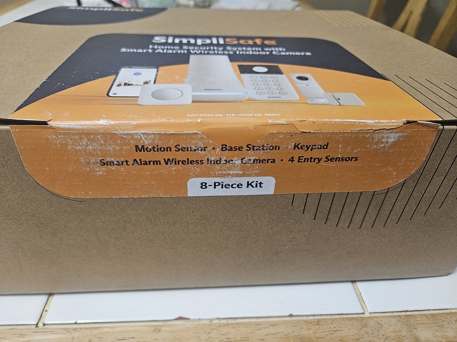 SEALED – SimpliSafe 8 Piece Wireless Home Security With Indoor & Outdoor Cameras