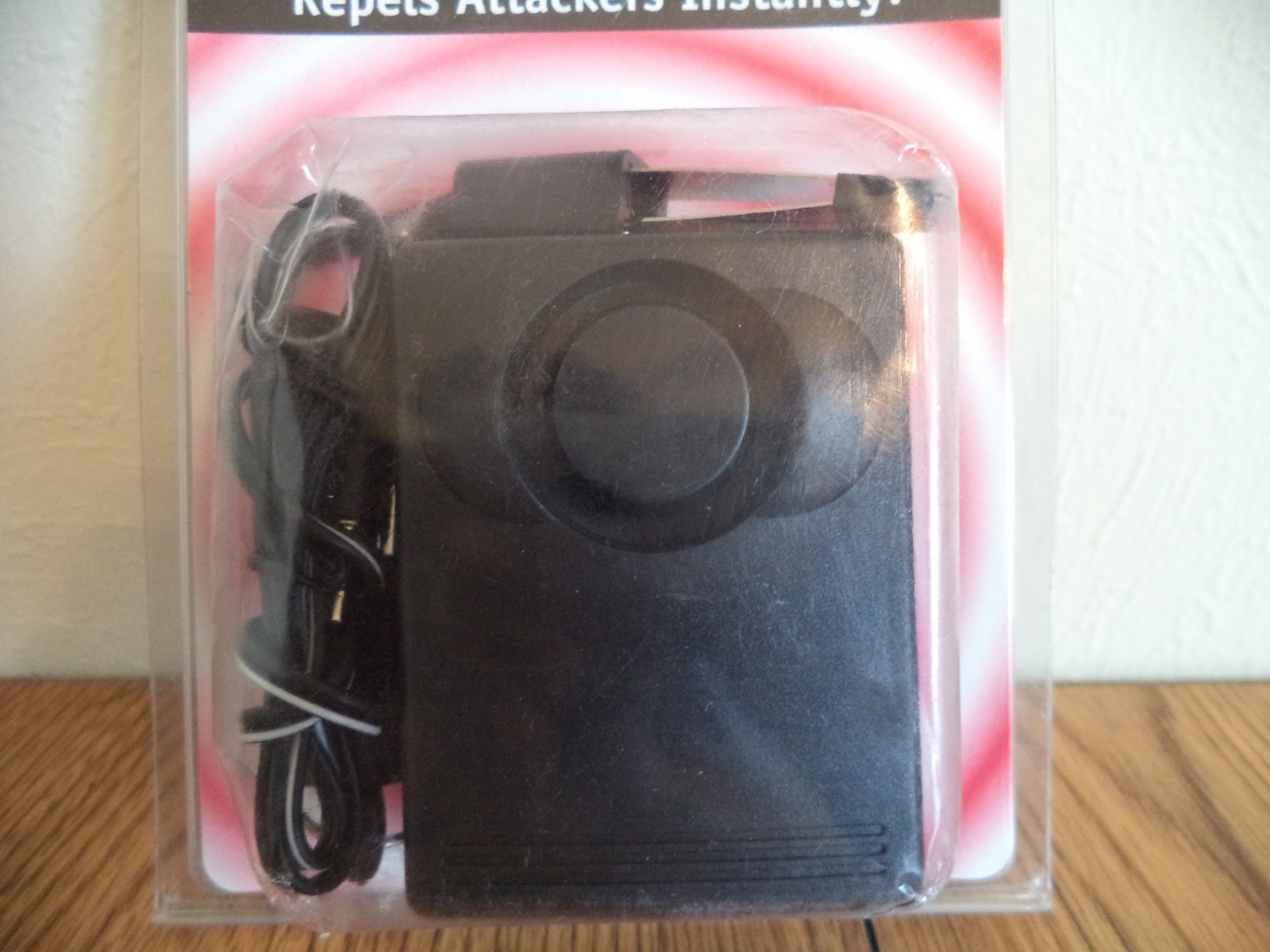 Personal Alarm – 3 in 1 130db Personal Alarm With Light and Door Accessory