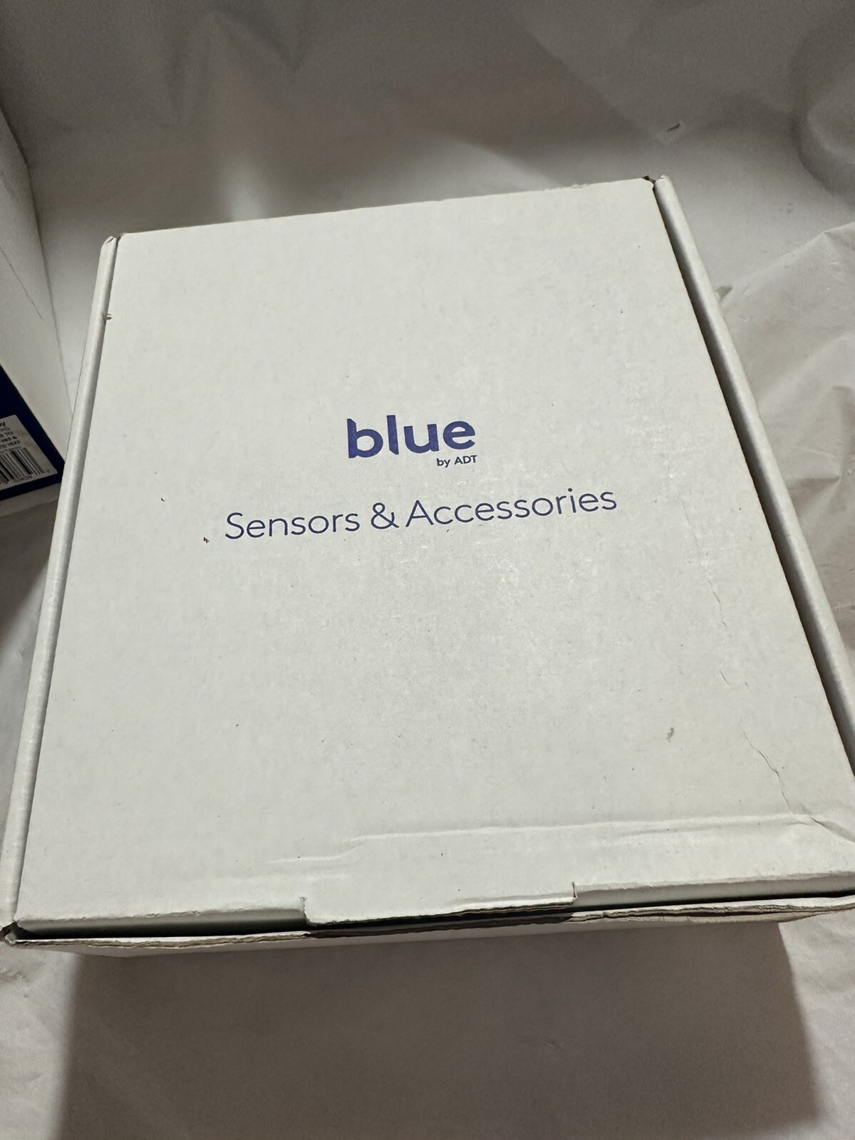 BLUE BY ADT SMART HOME HUB OUTDOOR CAMERA DOOR & WINDOW SENSOR+ Motion
