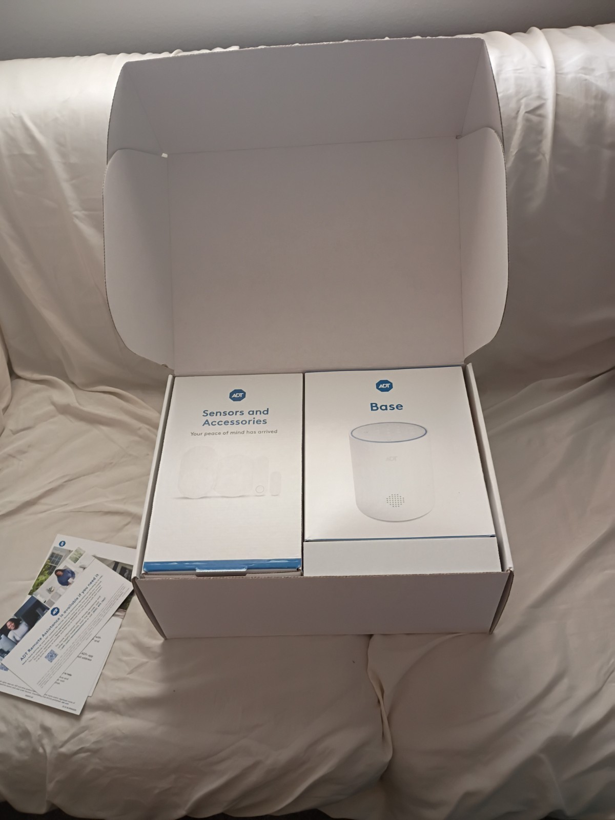 ADT DIY Complete Home Security System (NEW IN BOX) hub+cam+sensors+decal+signs