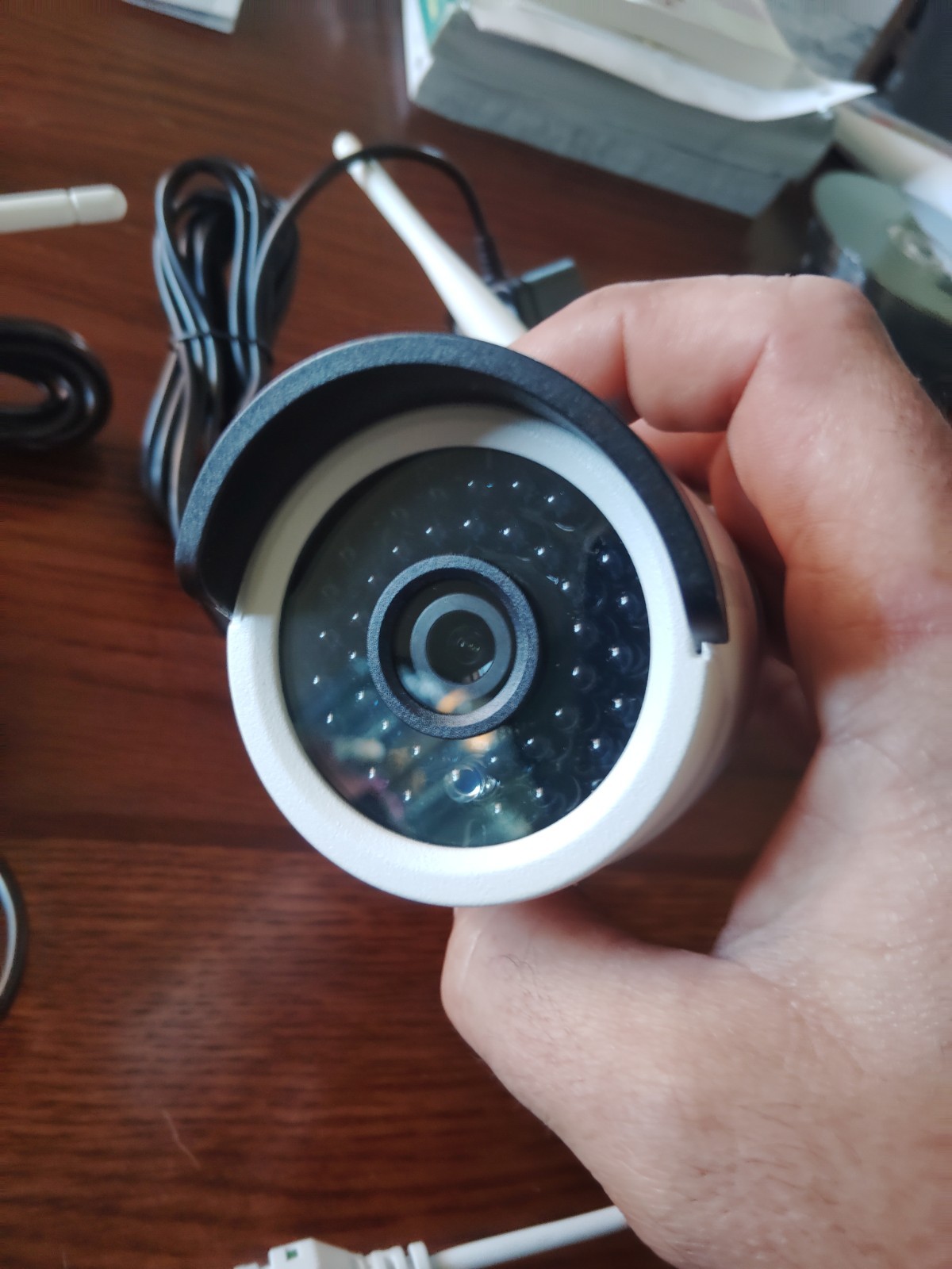 OHWOAI IP/Network Surveillance Cameras 2-Pack Wi-Fi/Wired Indoor/Outdoor NV