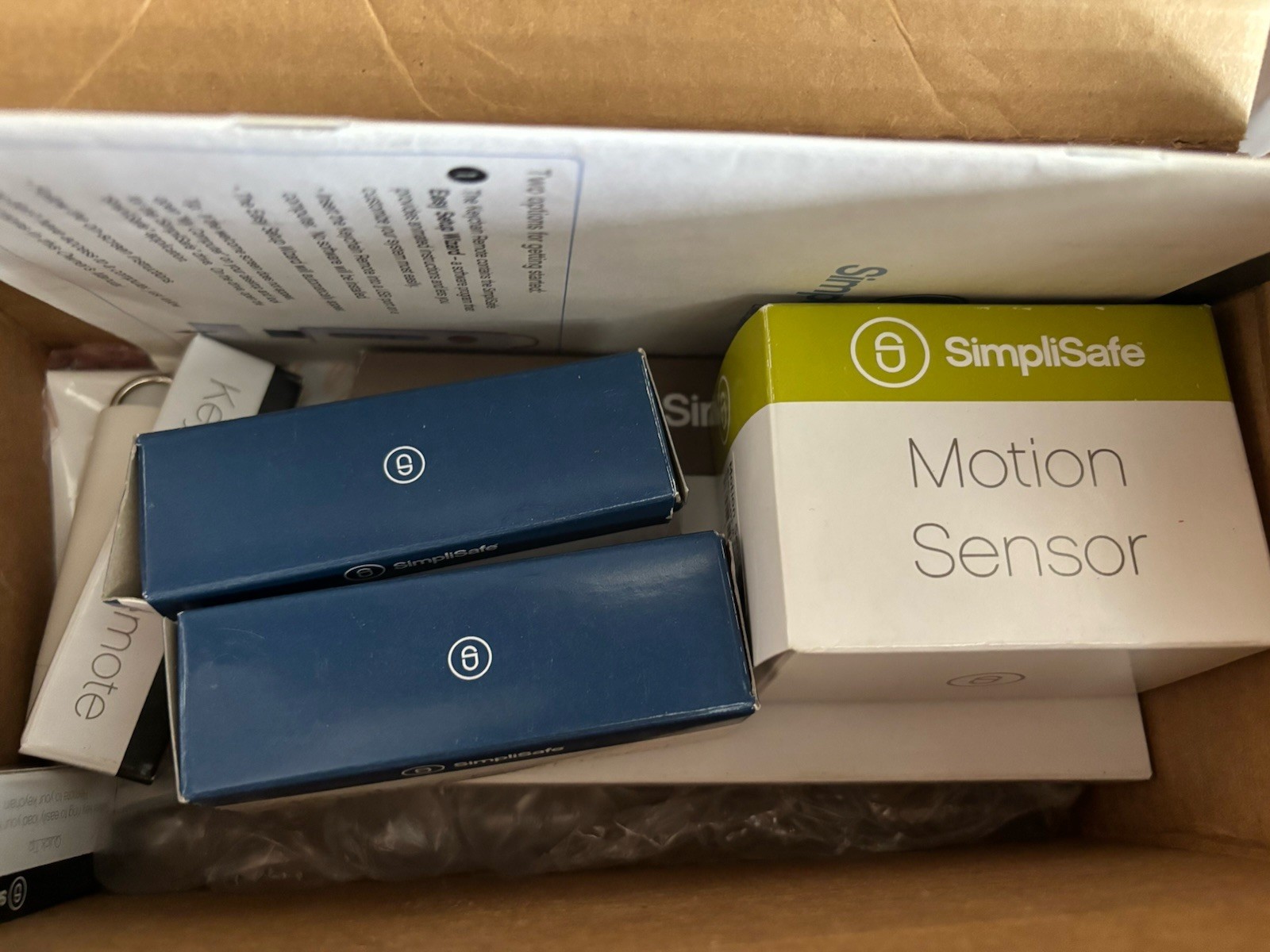 SimpliSafe Home Security System – 1st Generation – 8 Piece Bundle